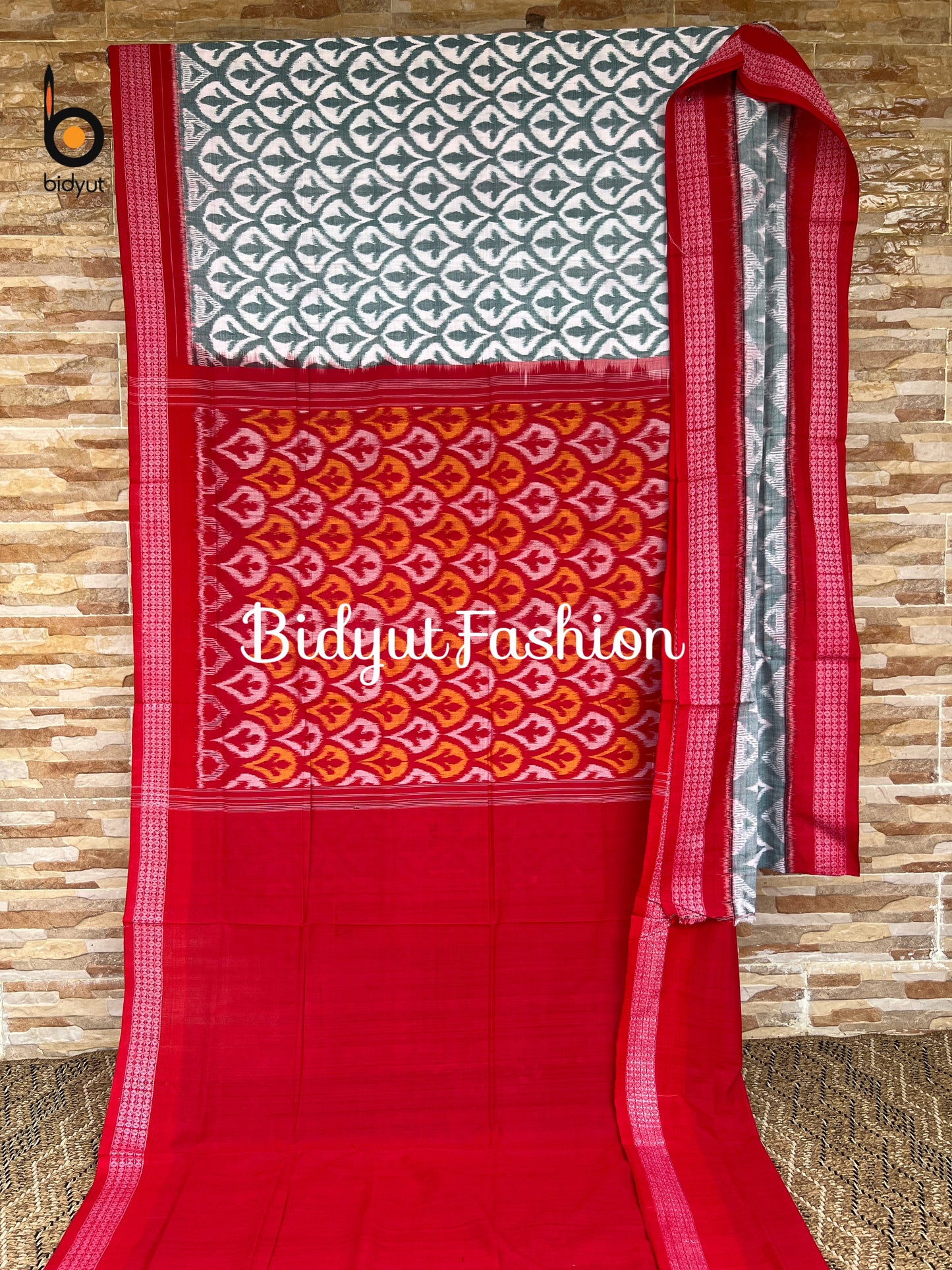 Handlooms of Odisha Sambalpuri Ikat Cotton Saree White Red Color