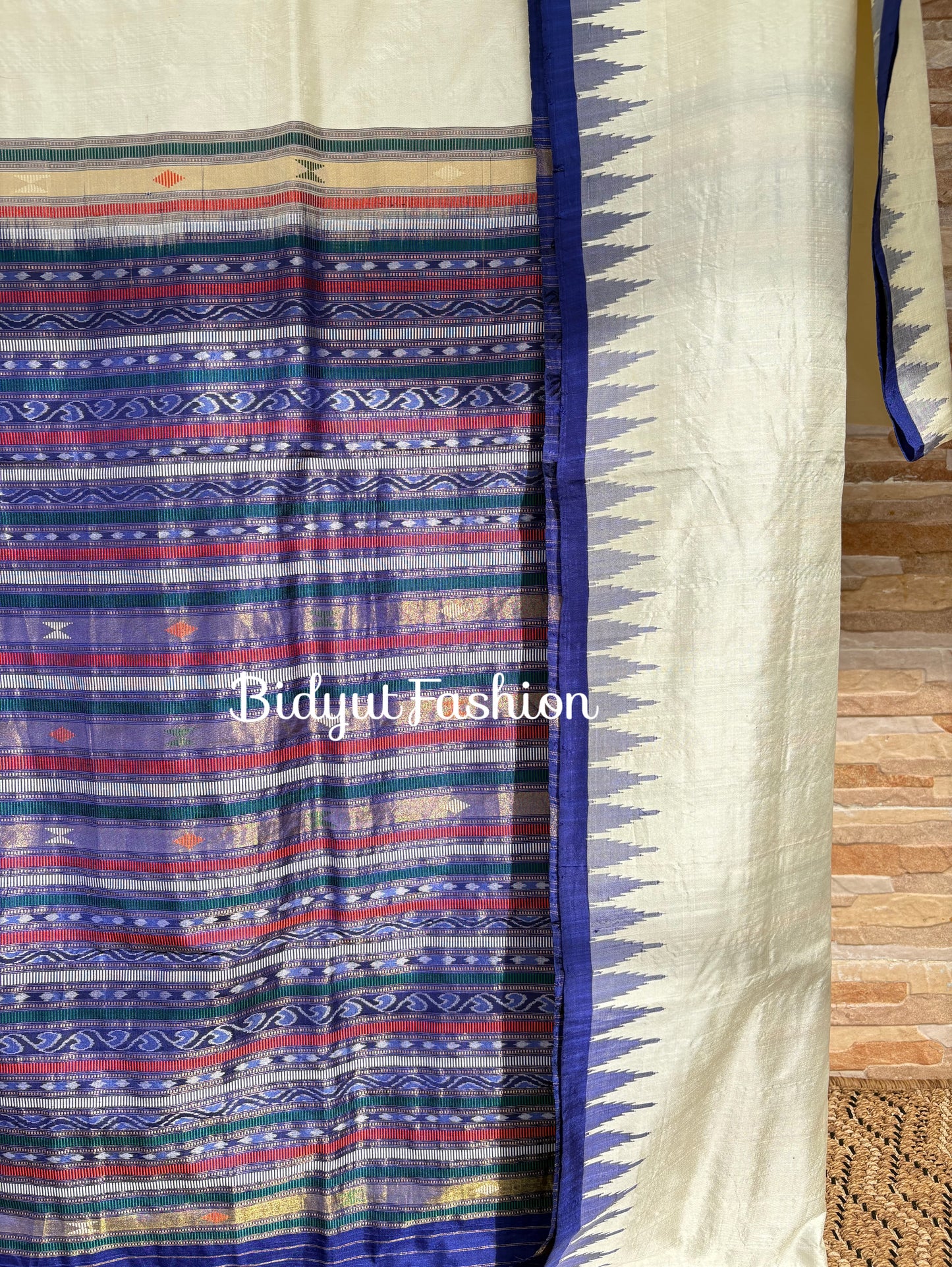 Handlooms of Odisha Sambalpuri Temple motif Ikat Silk Saree White color