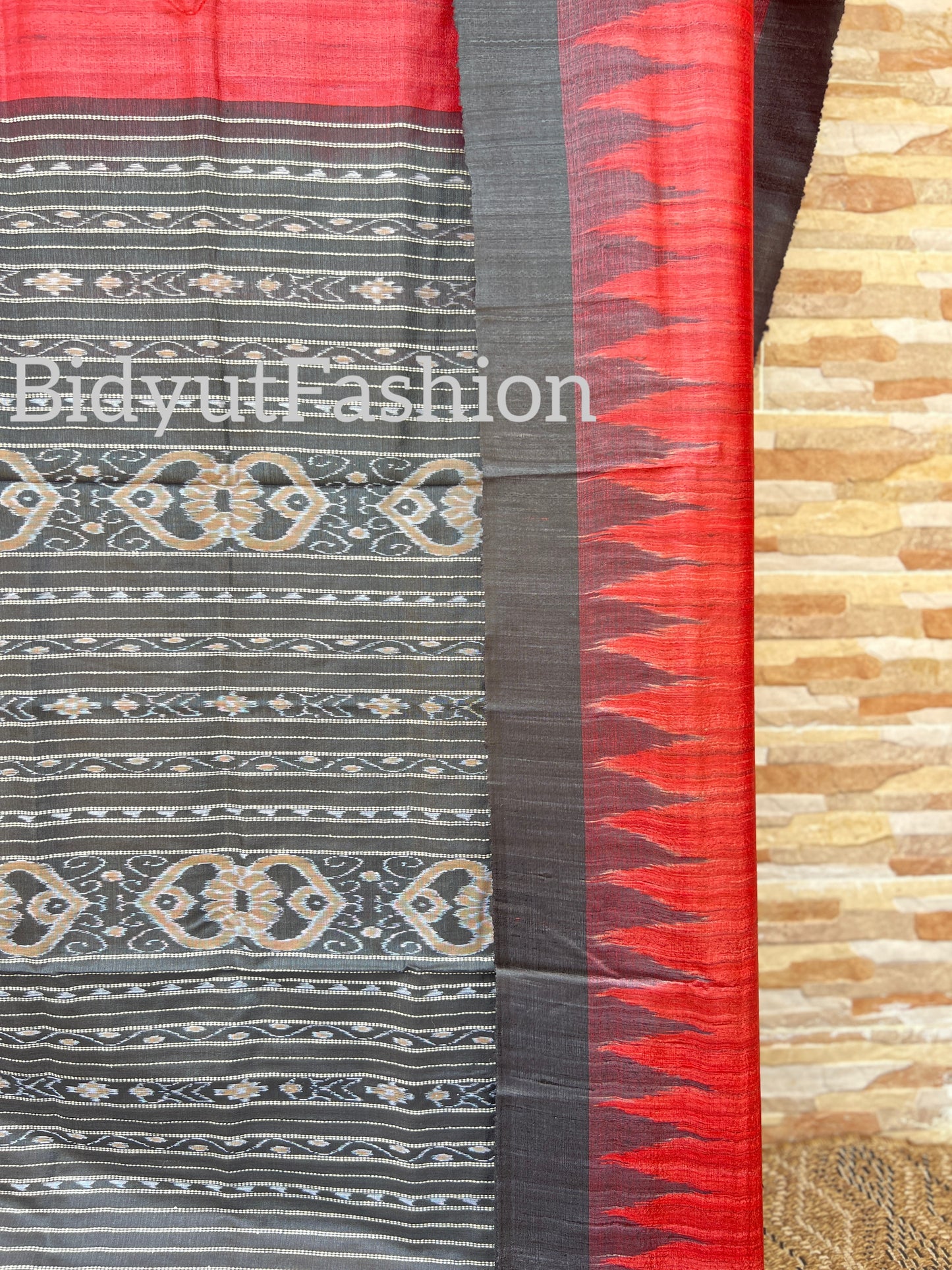 Handlooms of Odisha| Gopalpur Ghicha Tussar Silk Saree - Red color