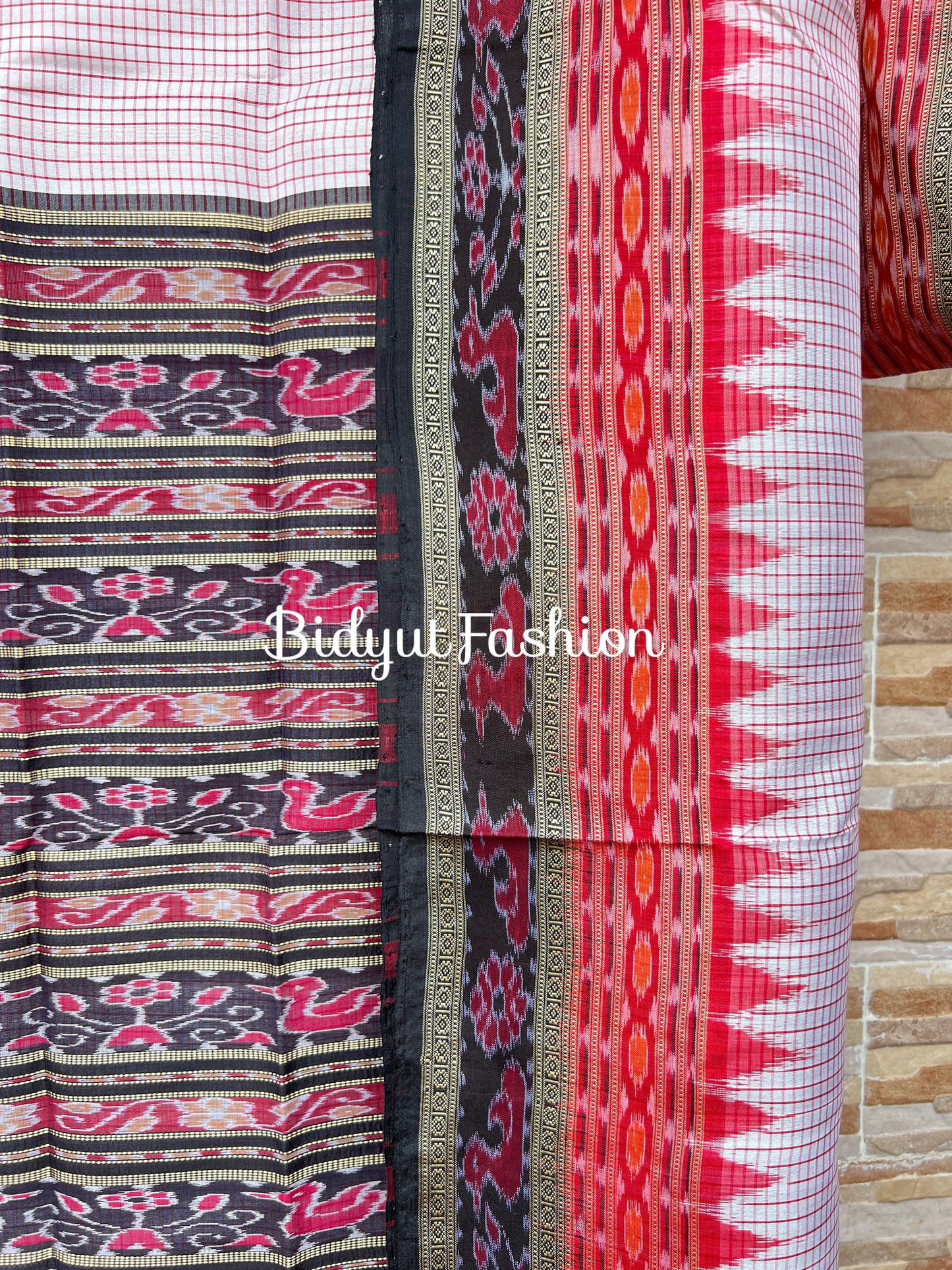Handlooms of Odisha Sachipar Nuapatna Khandua Ikat Silk Sarees White color