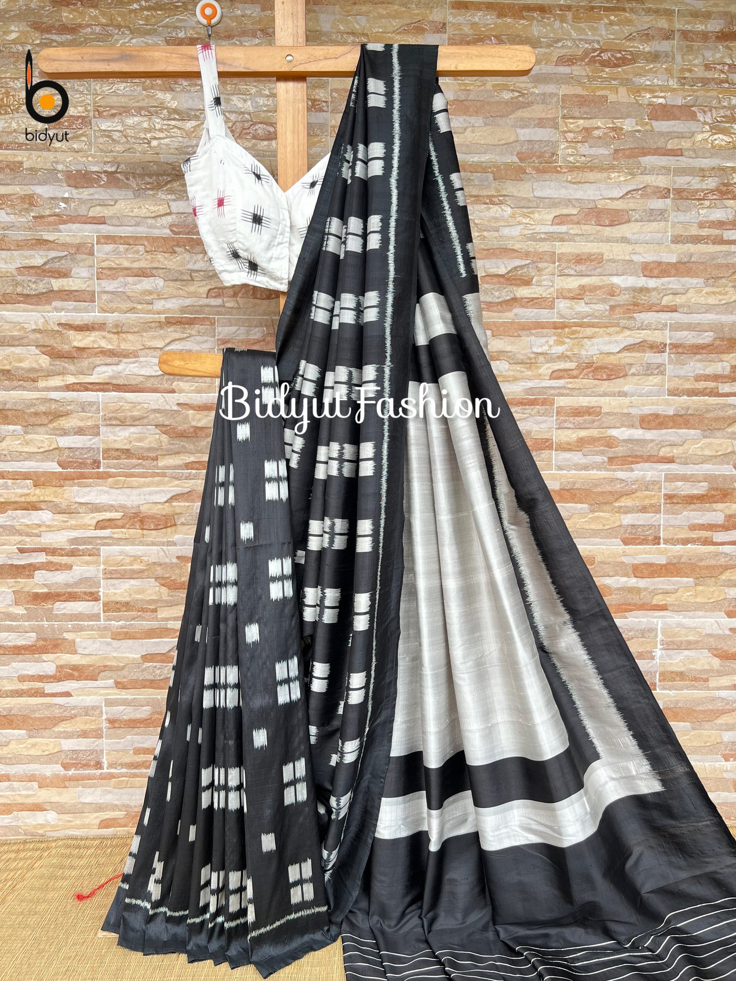 Odisha handloom Nuapatna Ikat Silk Saree black color