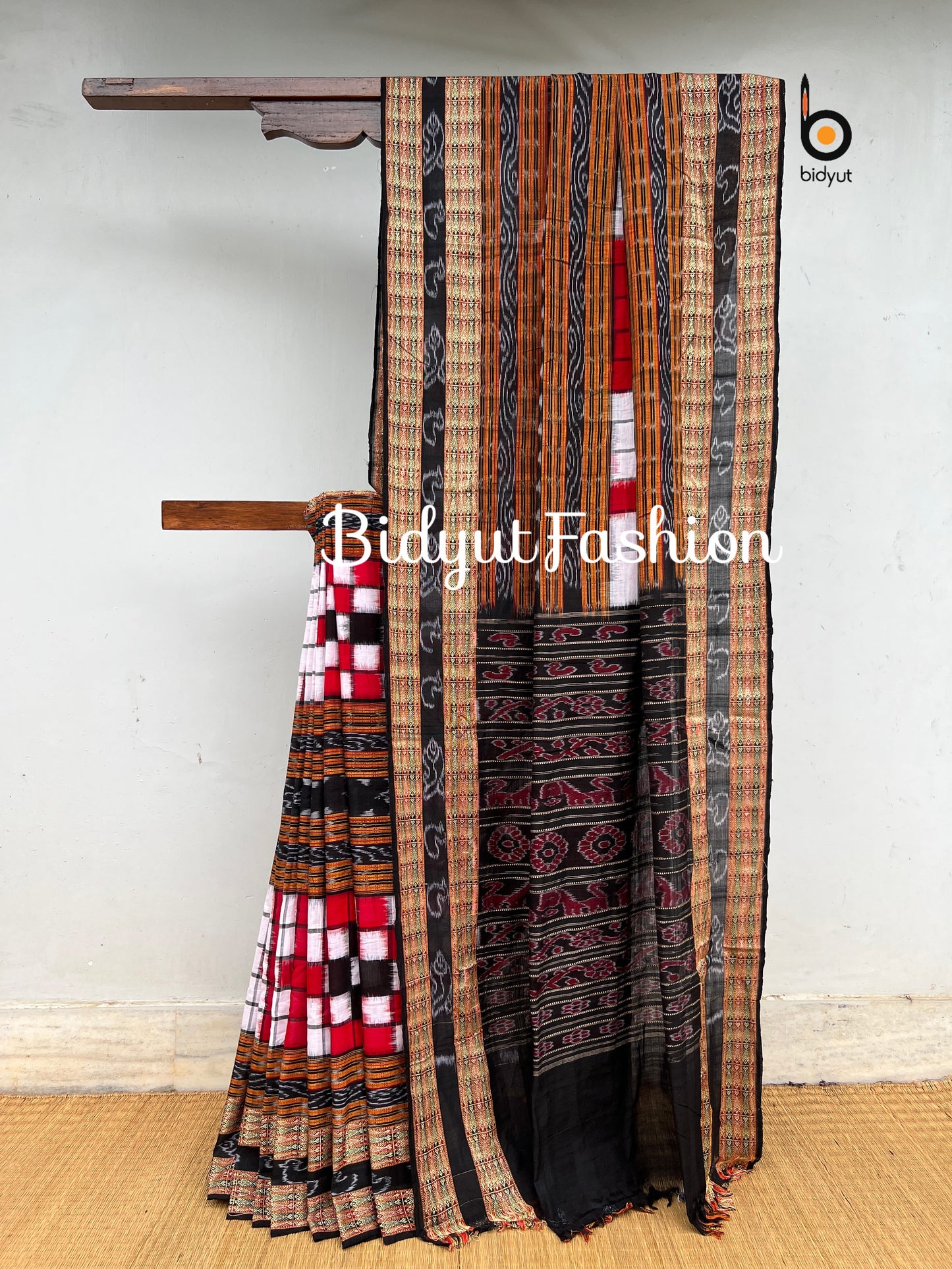 Handlooms of Odisha Sambalpuri Double Ikat Bichitrapuri Cotton Saree red color