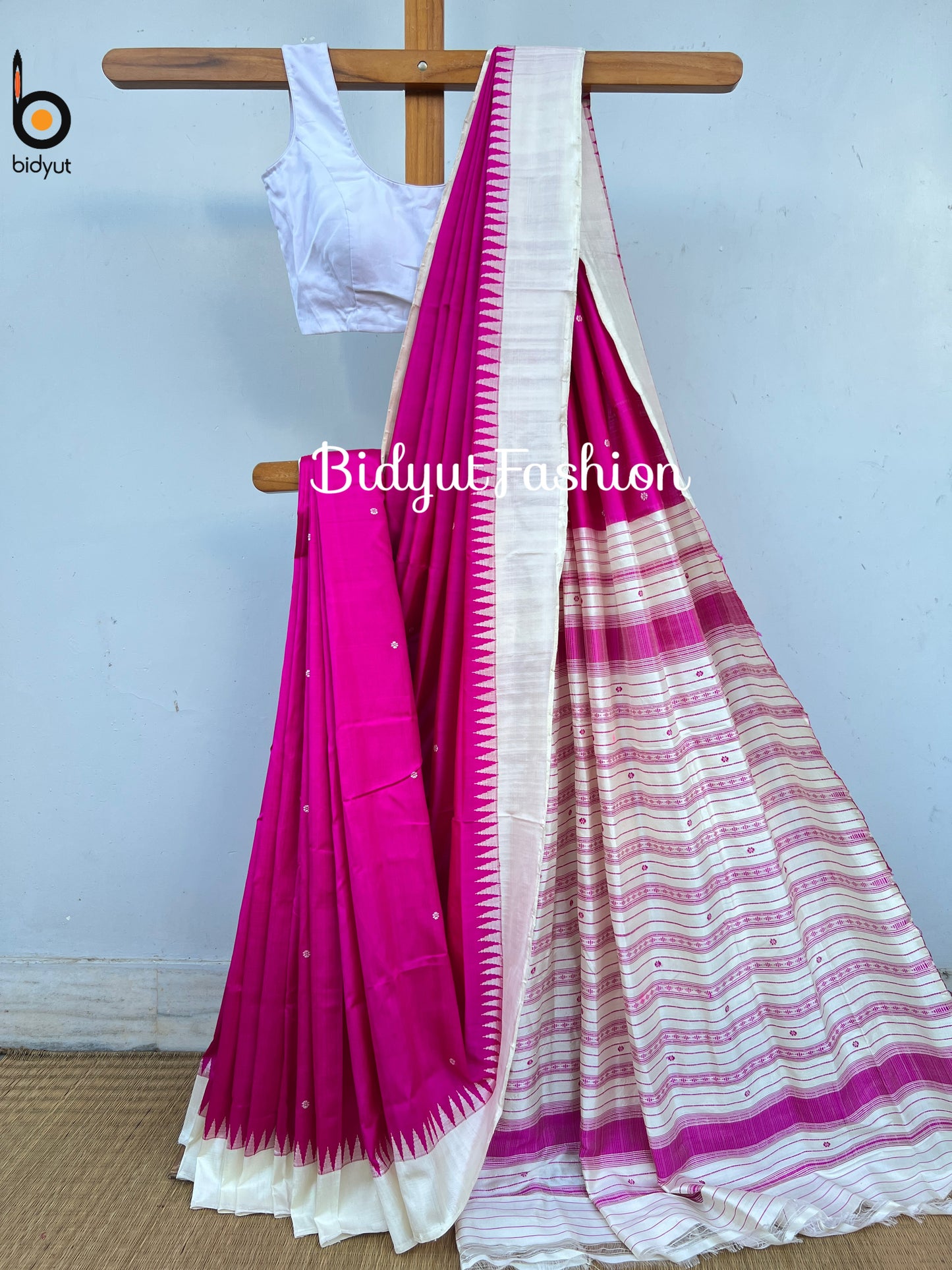 Handlooms of Odisha Berhampuri Single Palla Silk Saree Pink color