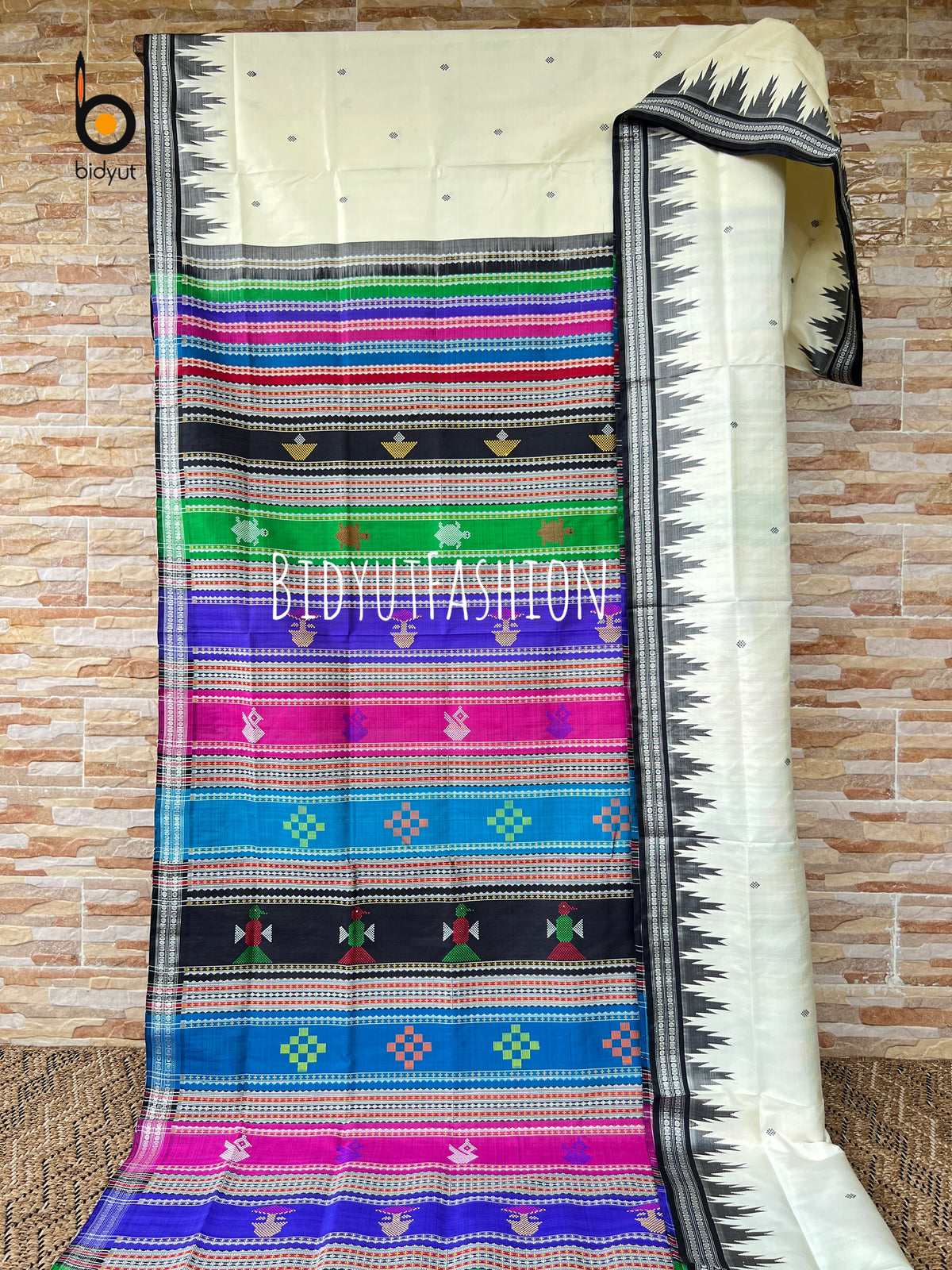 Handlooms of Odisha Berhampuri Double Palla Silk Saree White color