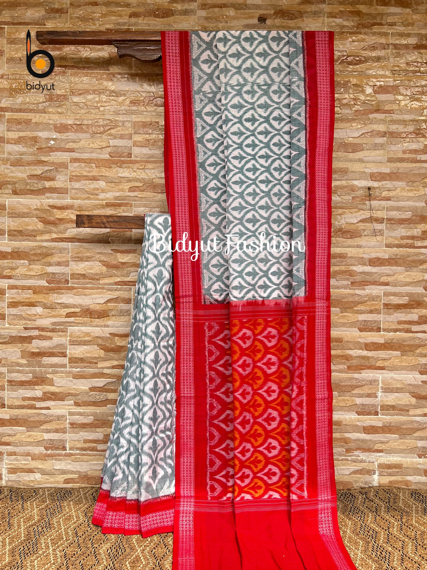 Handlooms of Odisha Sambalpuri Ikat Cotton Saree White Red Color