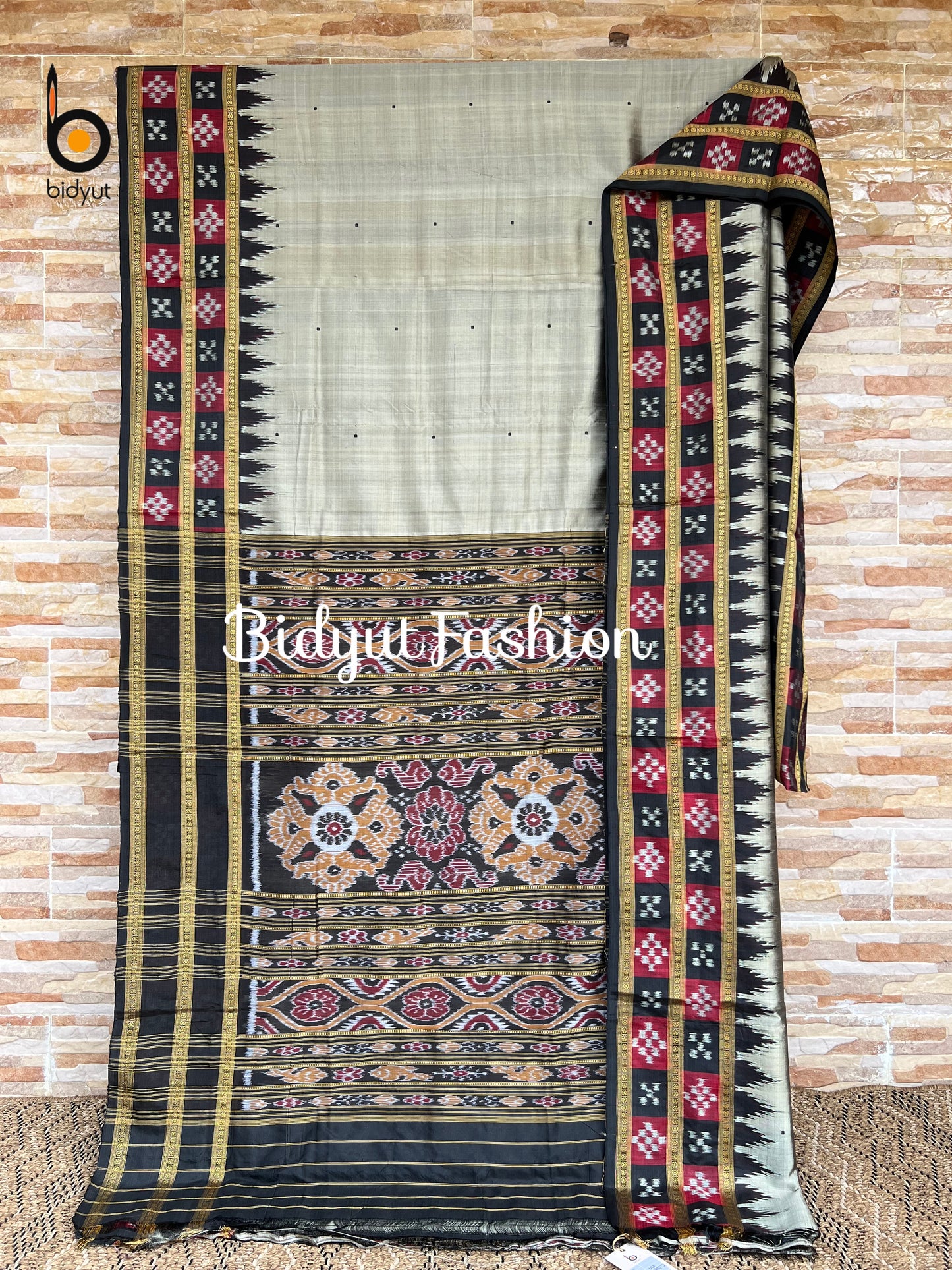 Handlooms of Odisha Nuapatna Passapalli design Ikat Silk Saree Grey Color