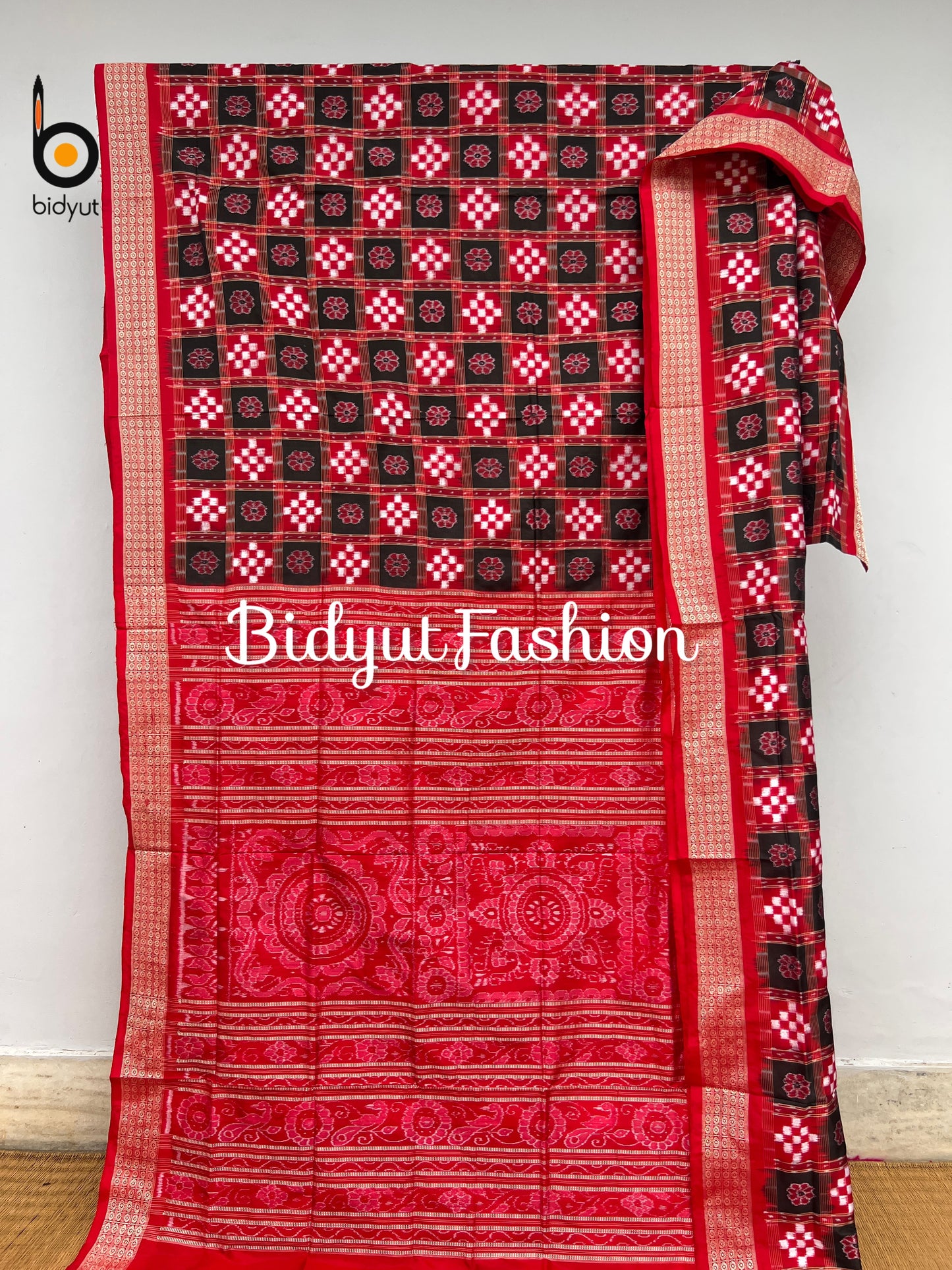 Handlooms of Odisha Sambalpuri double Ikat Passapalli Silk Red Black Color Saree