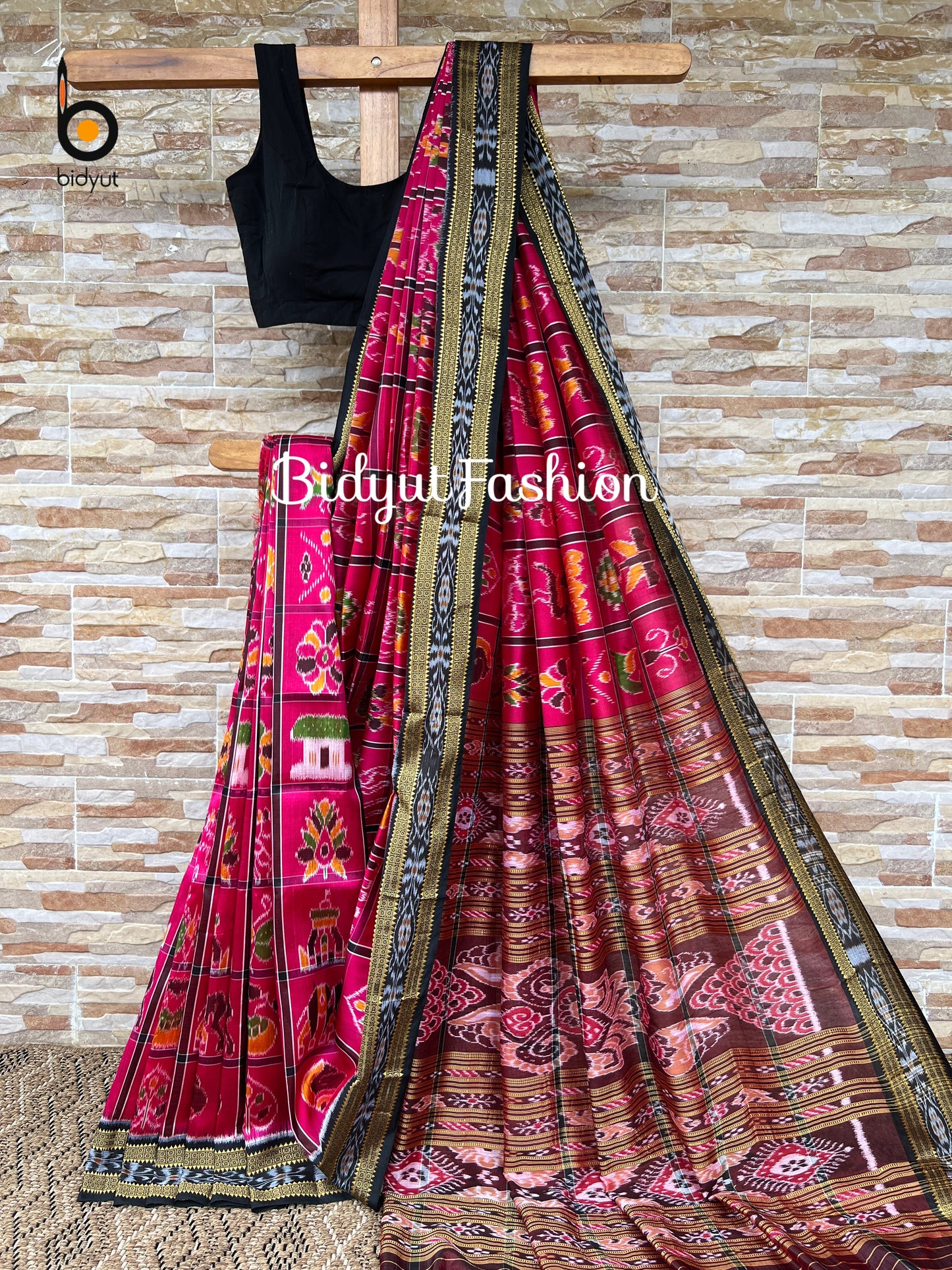 Handlooms of Odisha Nuapatna Khandua Nabakothi Ikat Silk Saree Pink color