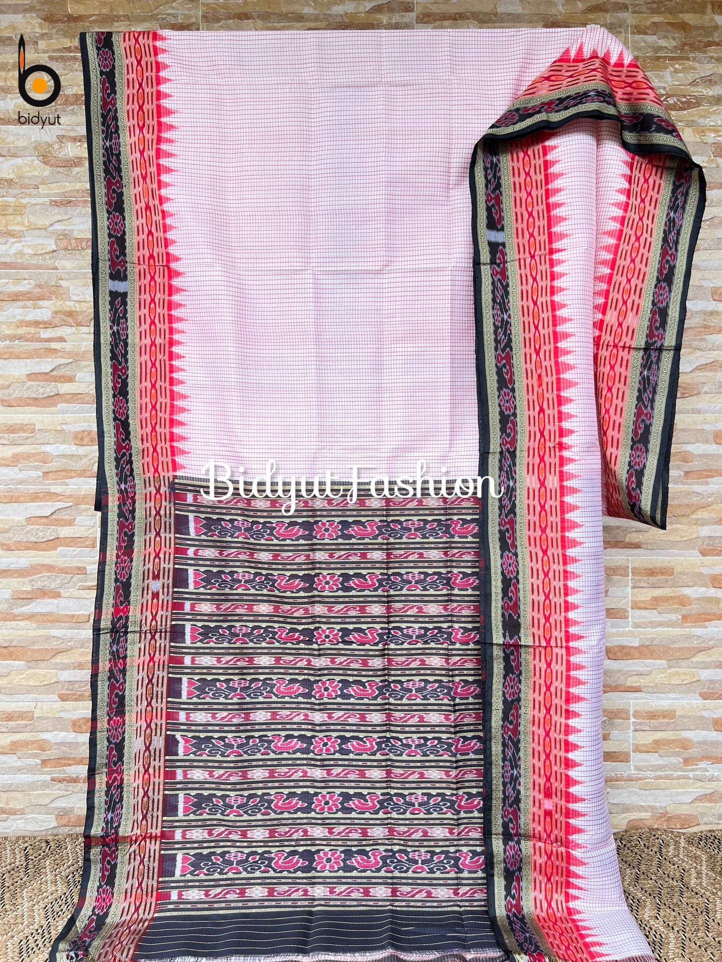 Handlooms of Odisha Sachipar Nuapatna Khandua Ikat Silk Sarees White color