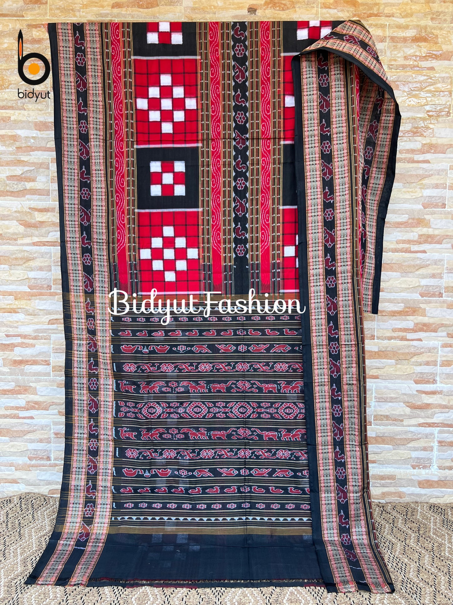Handlooms of Odisha Sambalpuri Double Ikat traditional Bichitrapuri Cotton Saree Red color