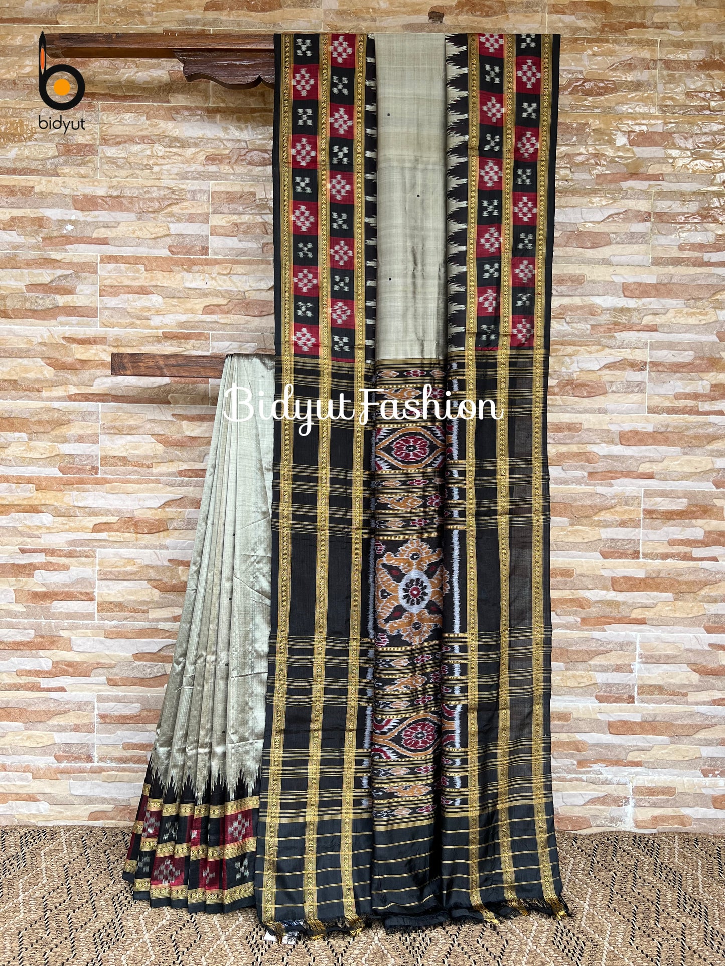 Handlooms of Odisha Nuapatna Passapalli design Ikat Silk Saree Grey Color