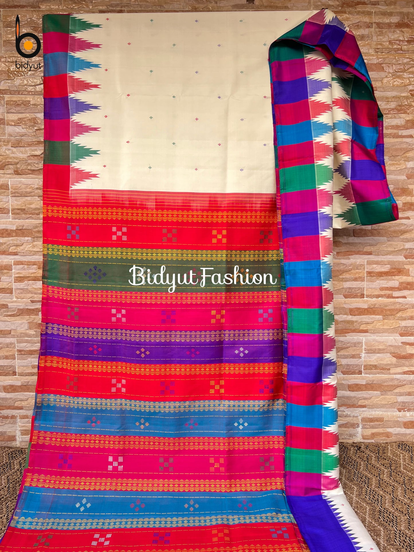 Handlooms of Odisha Berhampuri Double Palla Silk Saree White color