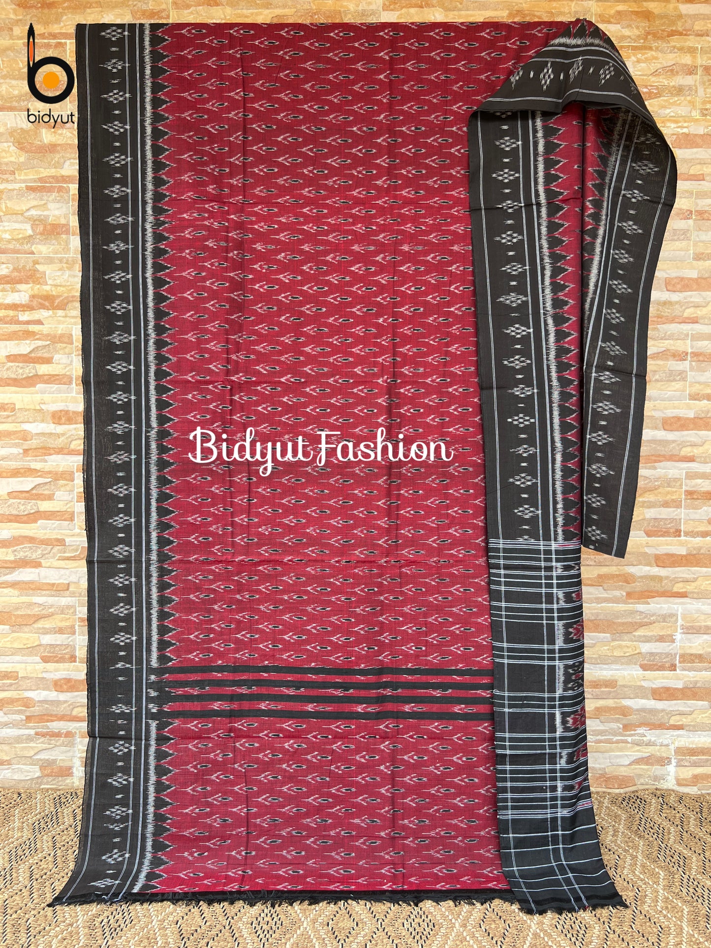 Odisha handloom Nuapatna Maniabandha Ikat Cotton Saree Burgundy Color