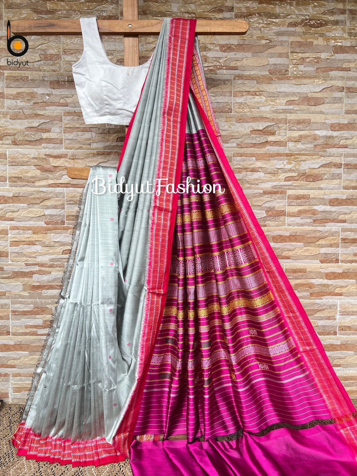 Odisha handloom| Siminoi design| Nuapatna Extra weft Silk Saree Silver Grey Color