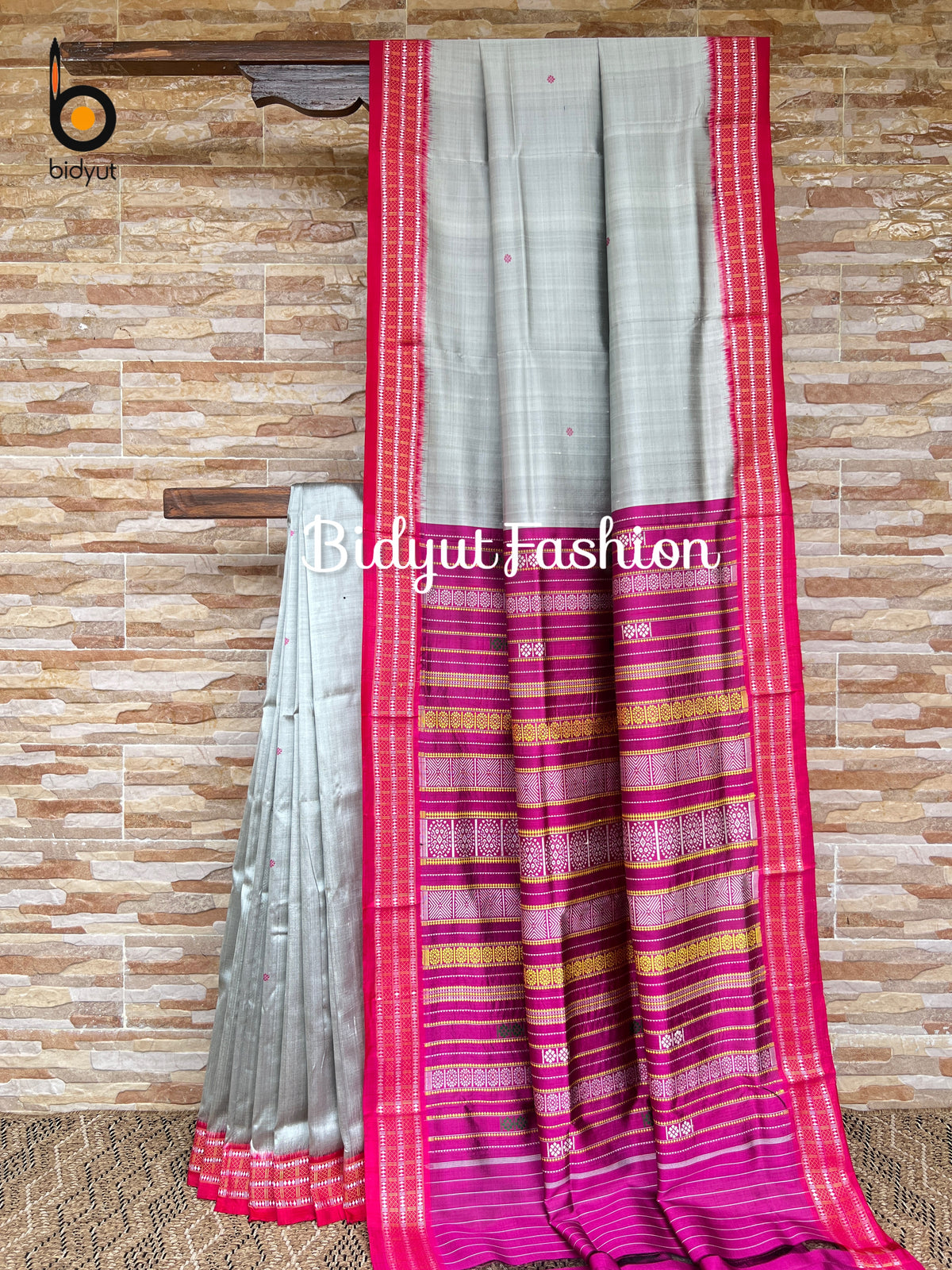 Odisha handloom| Siminoi design| Nuapatna Extra weft Silk Saree Silver Grey Color