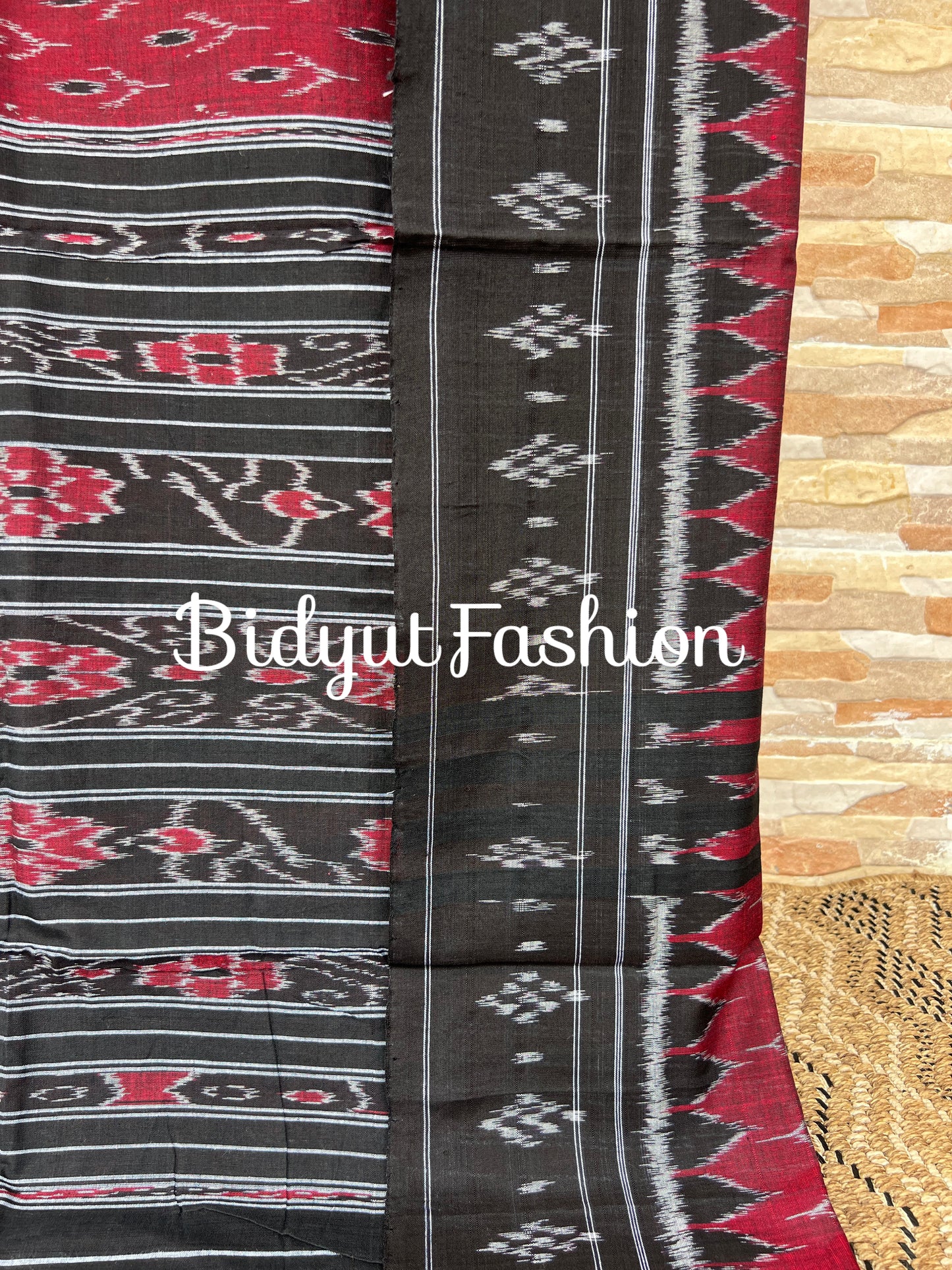 Odisha handloom Nuapatna Maniabandha Ikat Cotton Saree Burgundy Color