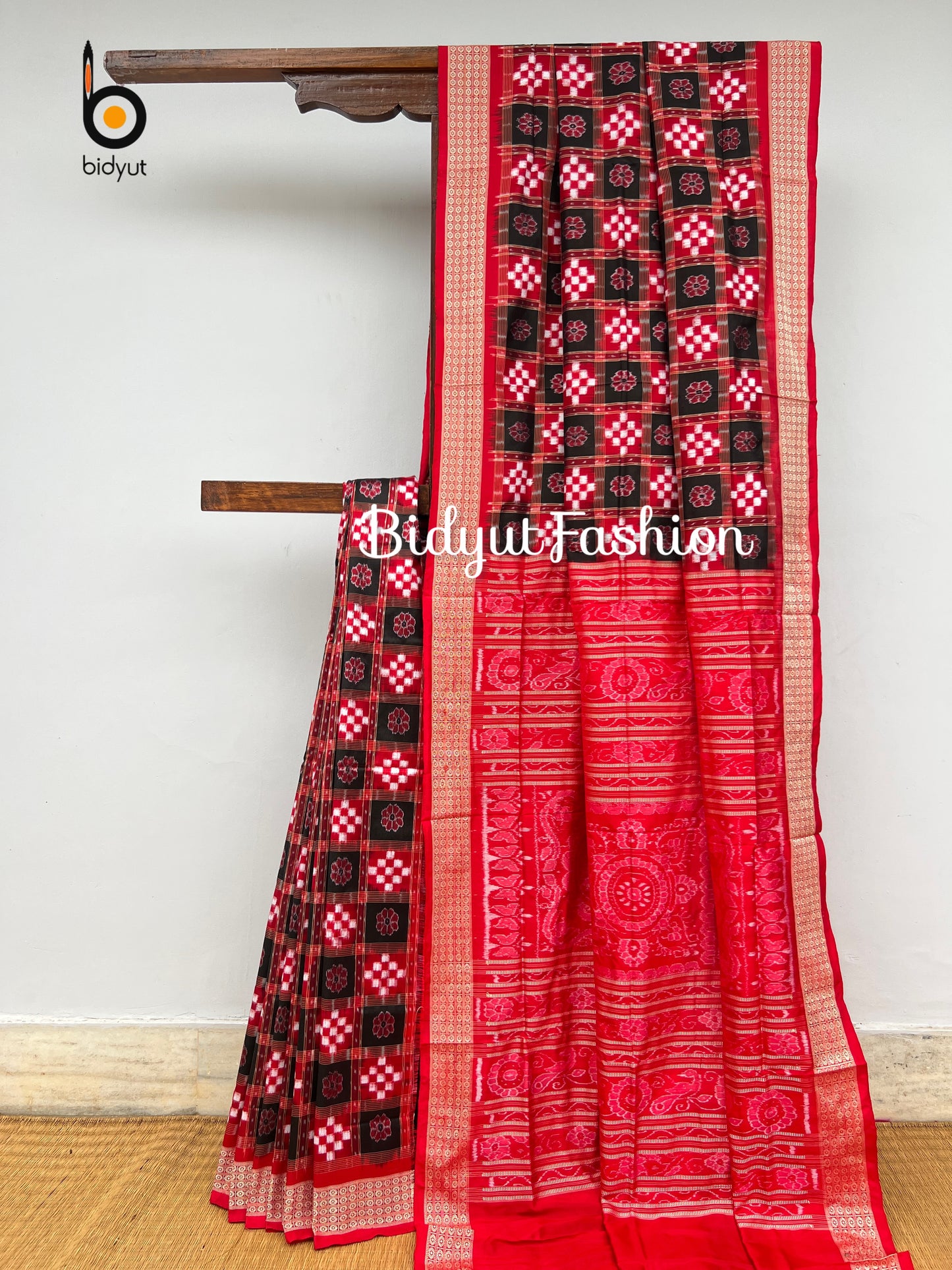 Handlooms of Odisha Sambalpuri double Ikat Passapalli Silk Red Black Color Saree