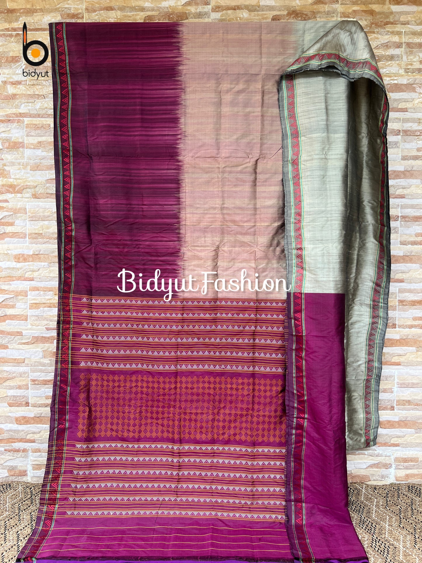 Odisha handloom| Dongria design| Nuapatna Ikat Silk Saree Beige Burgundy dual shade