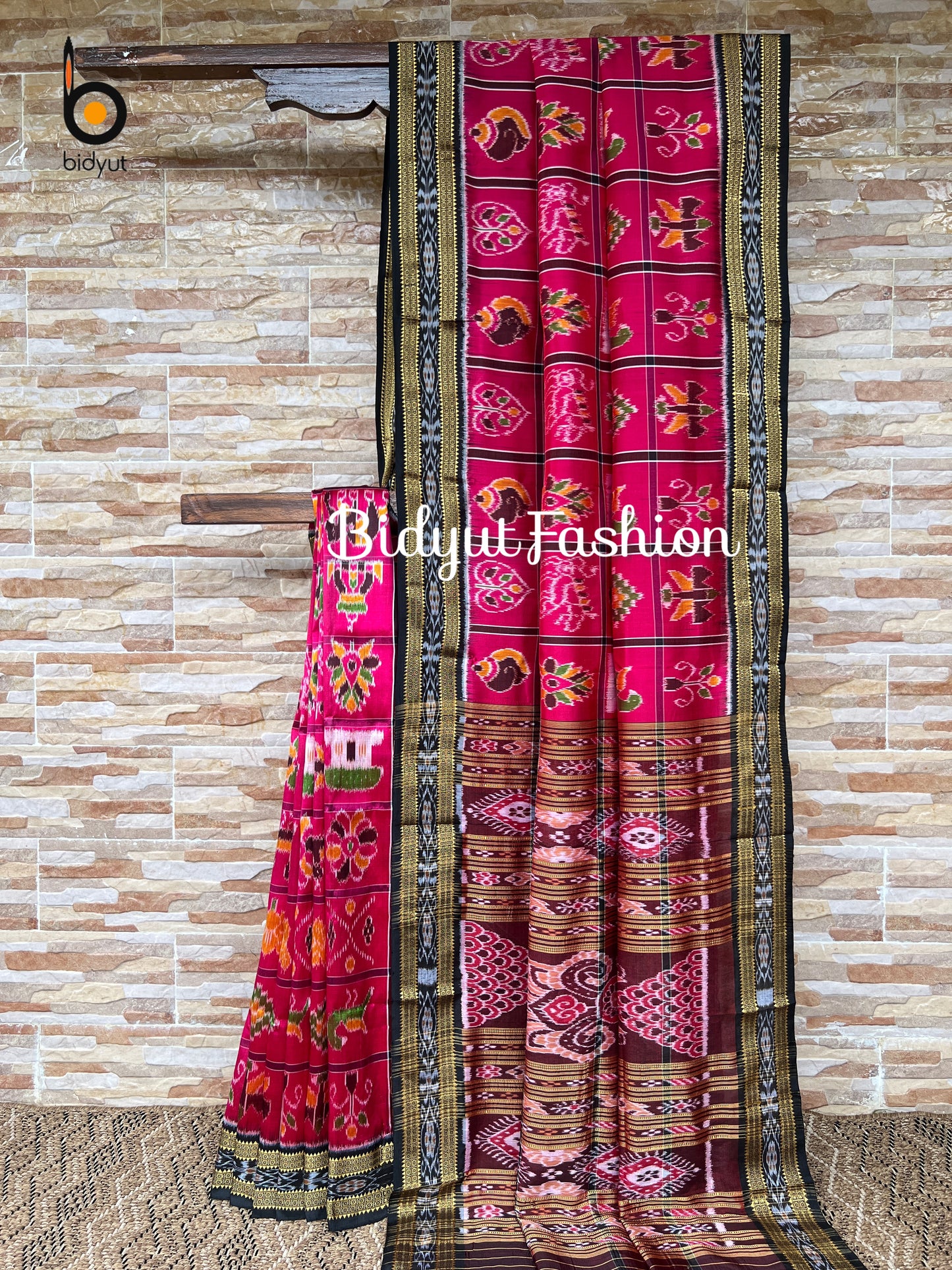 Handlooms of Odisha Nuapatna Khandua Nabakothi Ikat Silk Saree Pink color