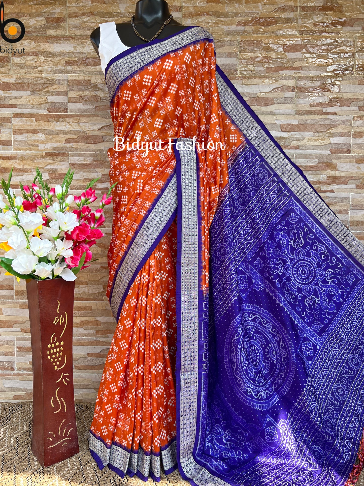 Handlooms of Odisha Sambalpuri double Ikat Passapalli Silk Saree Orange color