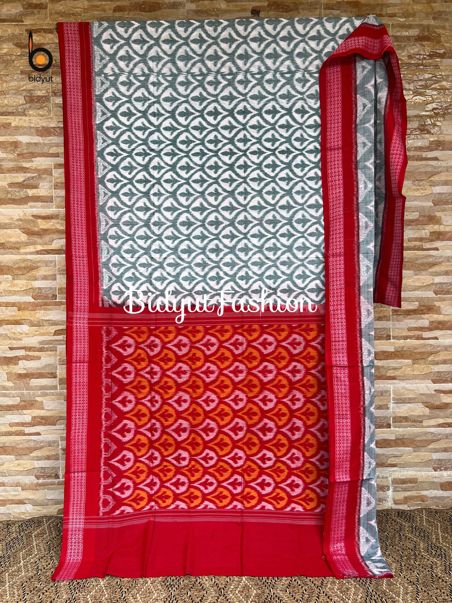 Handlooms of Odisha Sambalpuri Ikat Cotton Saree White Red Color
