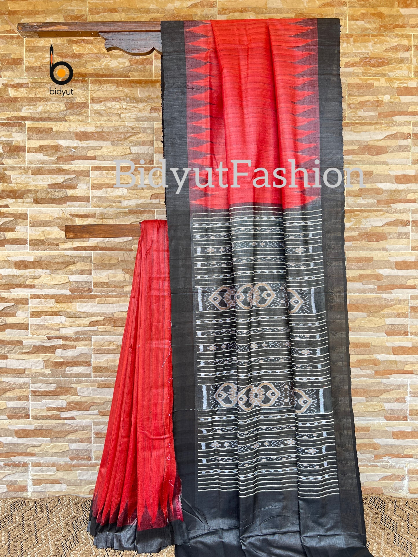 Handlooms of Odisha| Gopalpur Ghicha Tussar Silk Saree - Red color
