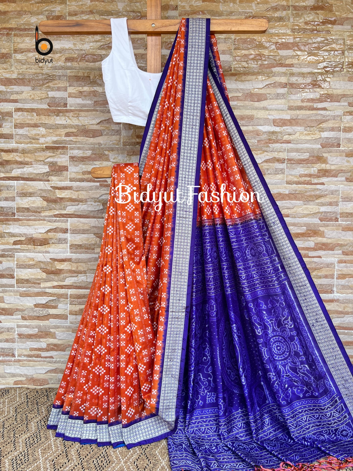 Handlooms of Odisha Sambalpuri double Ikat Passapalli Silk Saree Orange color
