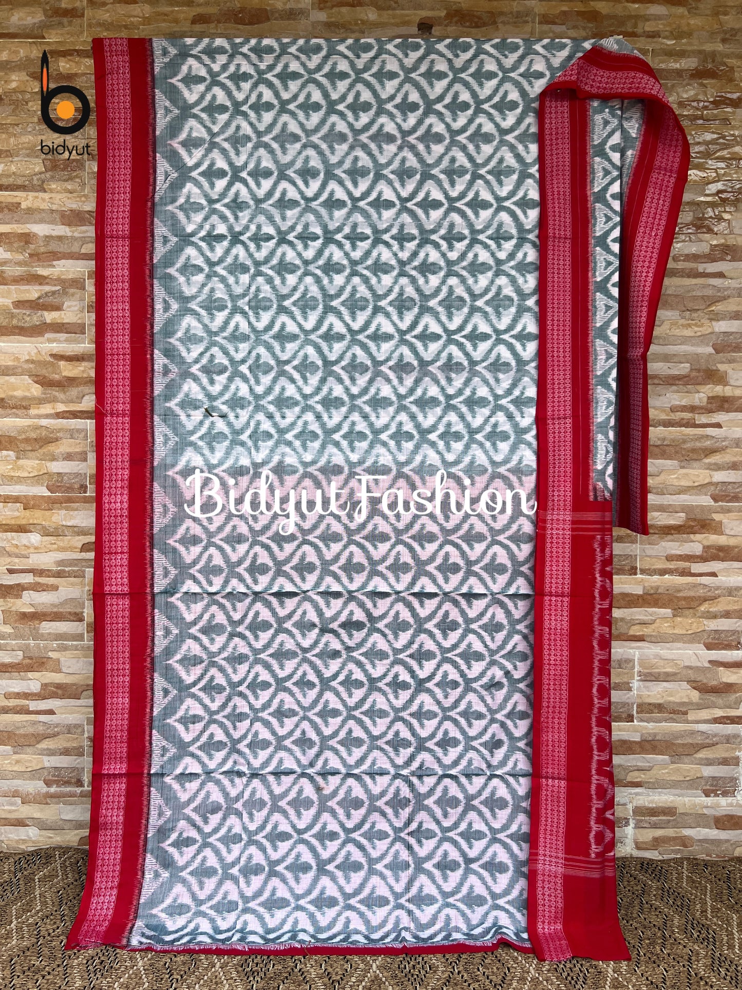 Handlooms of Odisha Sambalpuri Ikat Cotton Saree White Red Color