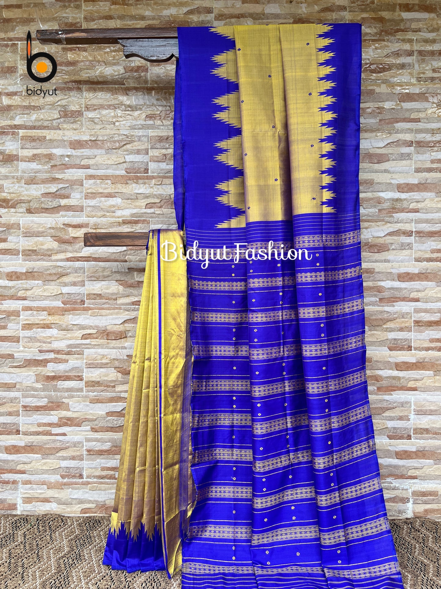 Olive Green color Berhampuri Double Palla Silk Saree |Odisha handloom Silk