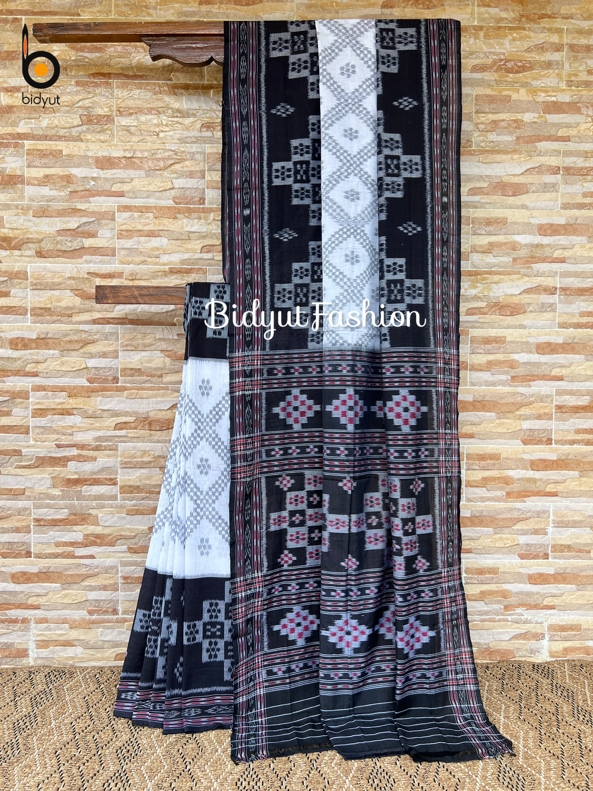 Handlooms of Odisha Maniabandha Nuapatna Taraballi Ikat Cotton Saree white black color