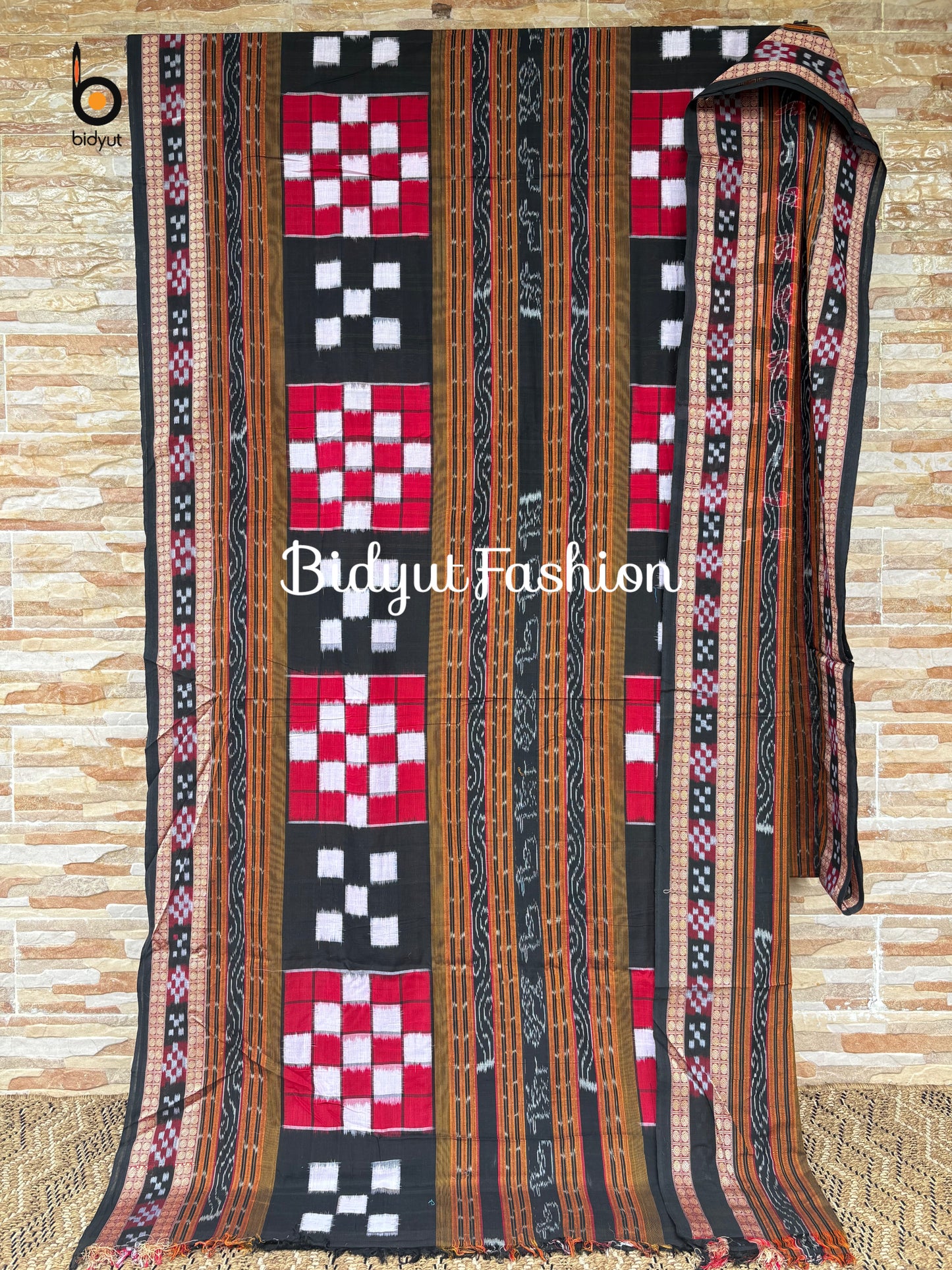 Handlooms of Odisha Sambalpuri Double Ikat Bichitrapuri Cotton Saree red color