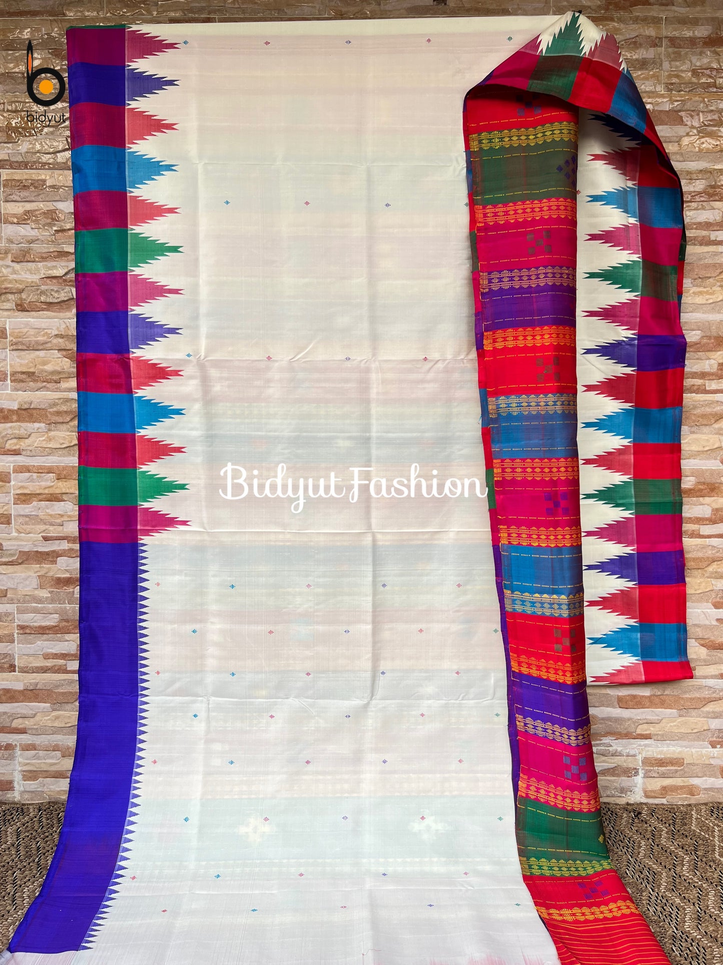 Handlooms of Odisha Berhampuri Double Palla Silk Saree White color