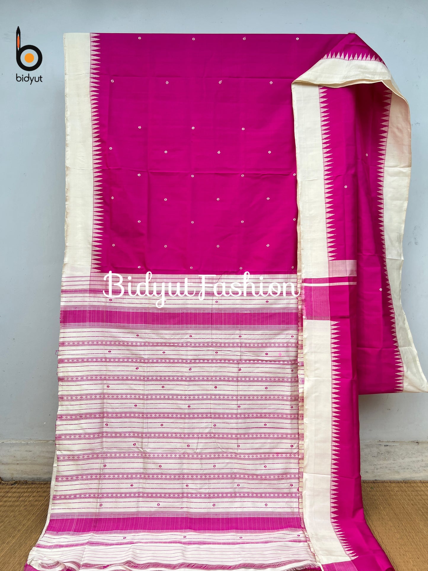 Handlooms of Odisha Berhampuri Single Palla Silk Saree Pink color