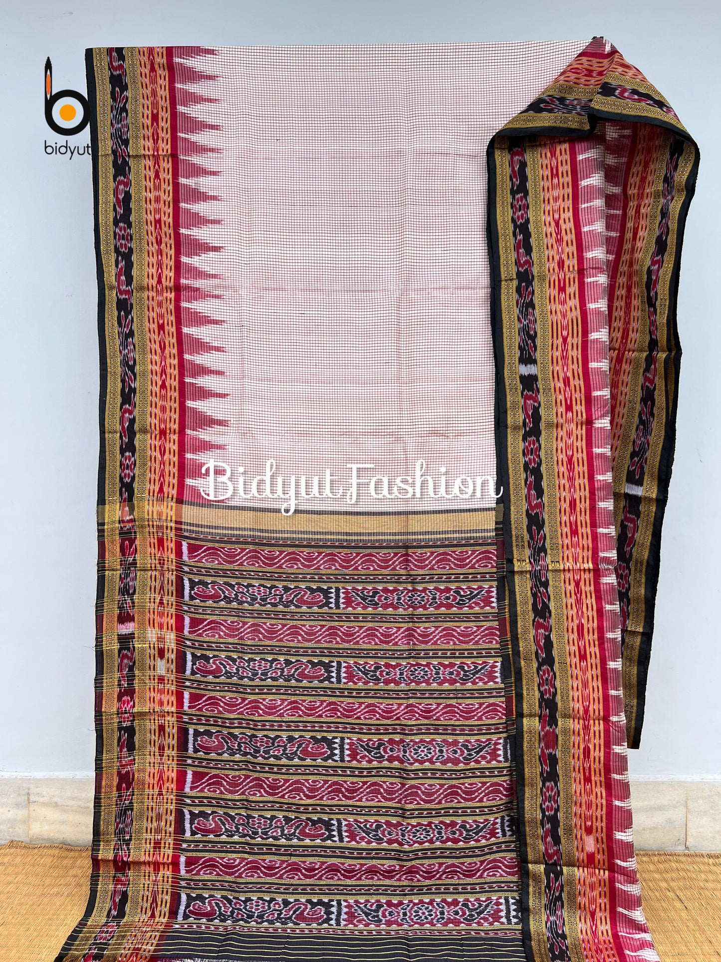 Handlooms of Odisha Sachipar Nuapatna Khandua Ikat Silk Sarees off white color