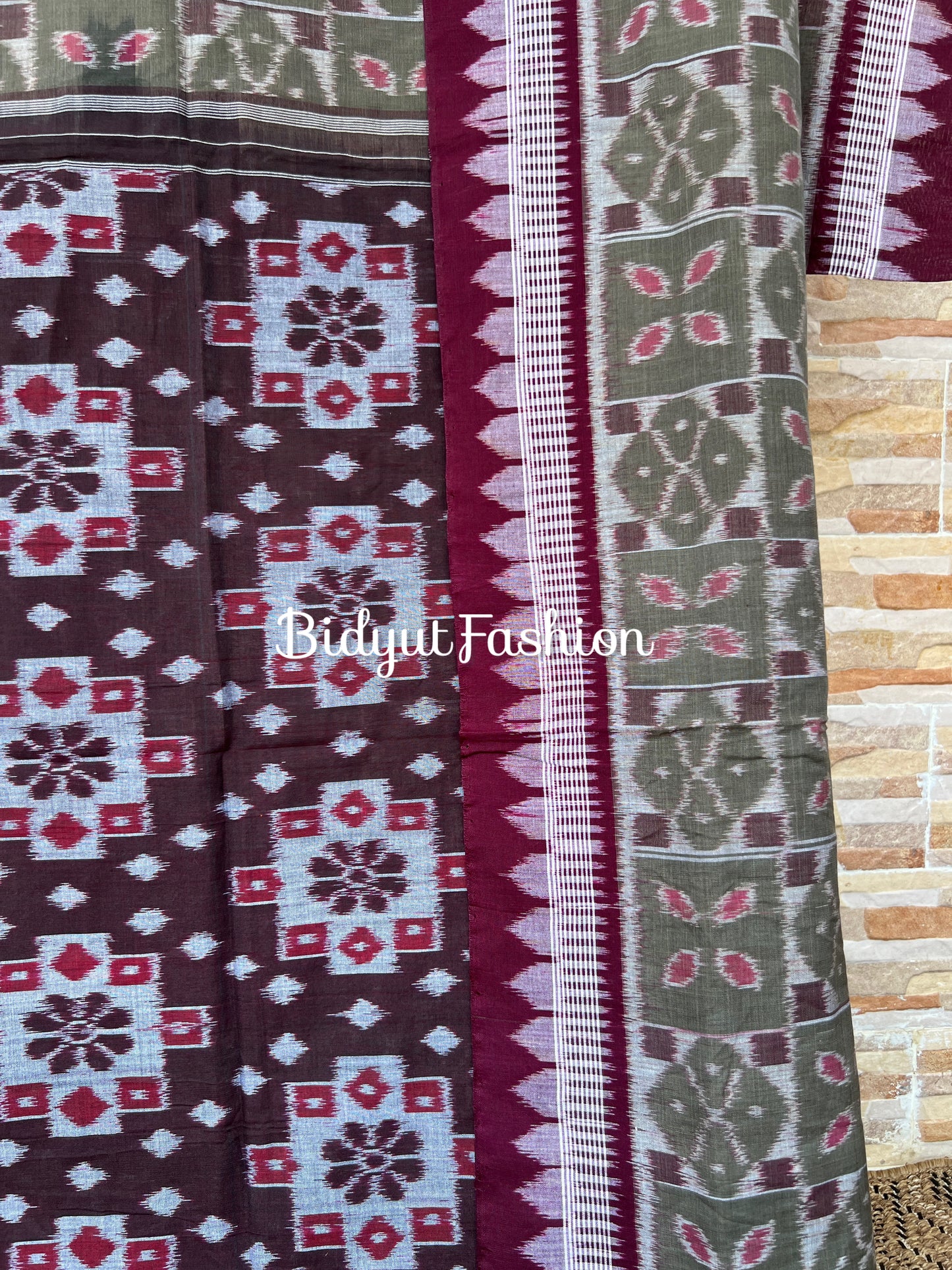 Handlooms of Odisha Nuapatna Maniabandha Ikat Cotton Saree Grey Color