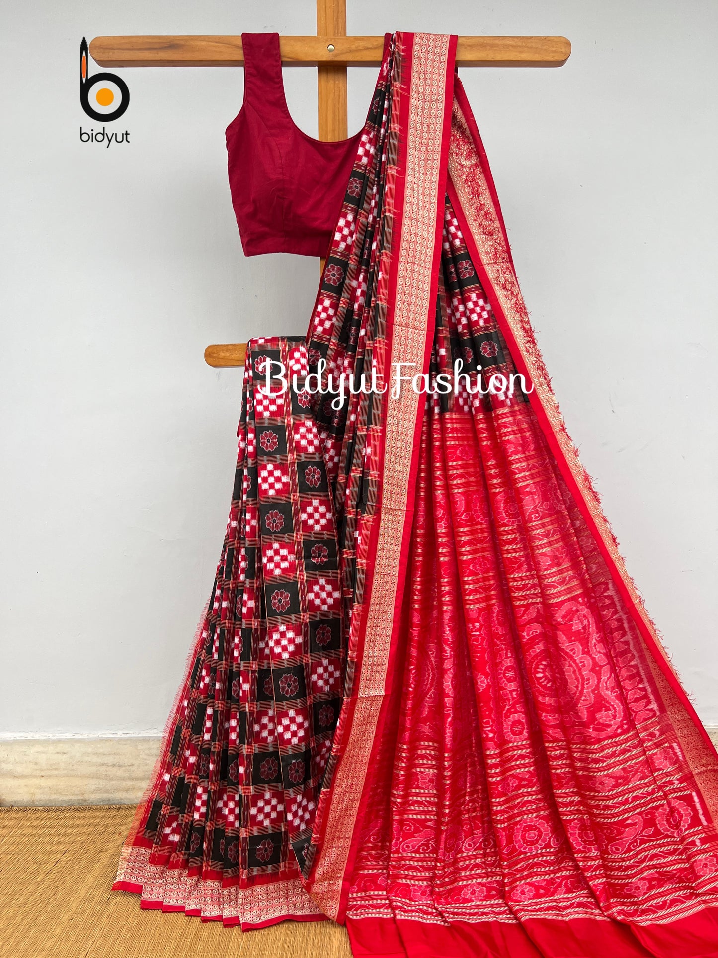Handlooms of Odisha Sambalpuri double Ikat Passapalli Silk Red Black Color Saree