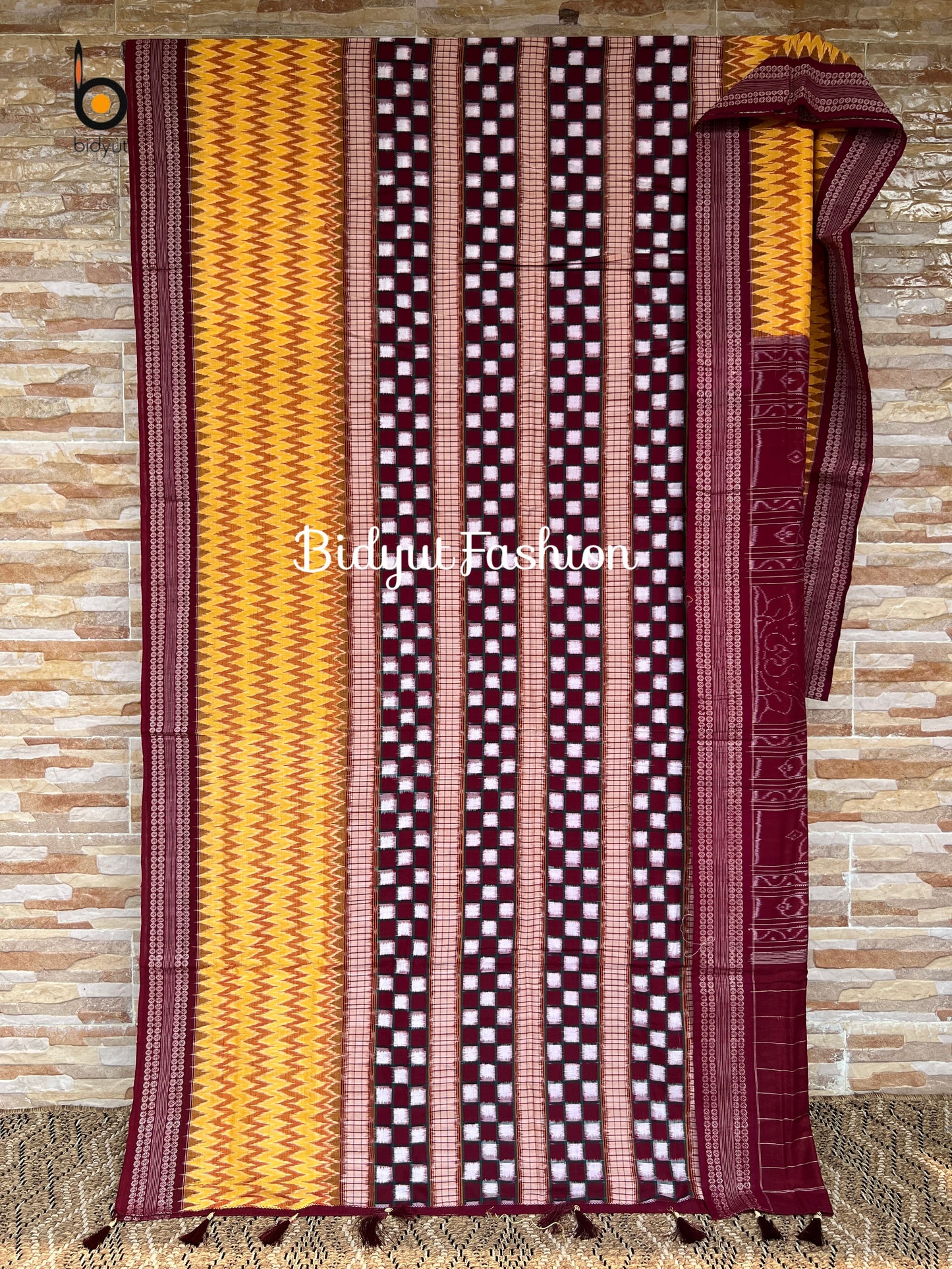 Handlooms of Odisha Sambalpuri Double Ikat Passapalli Cotton Saree Yellow Maroon color