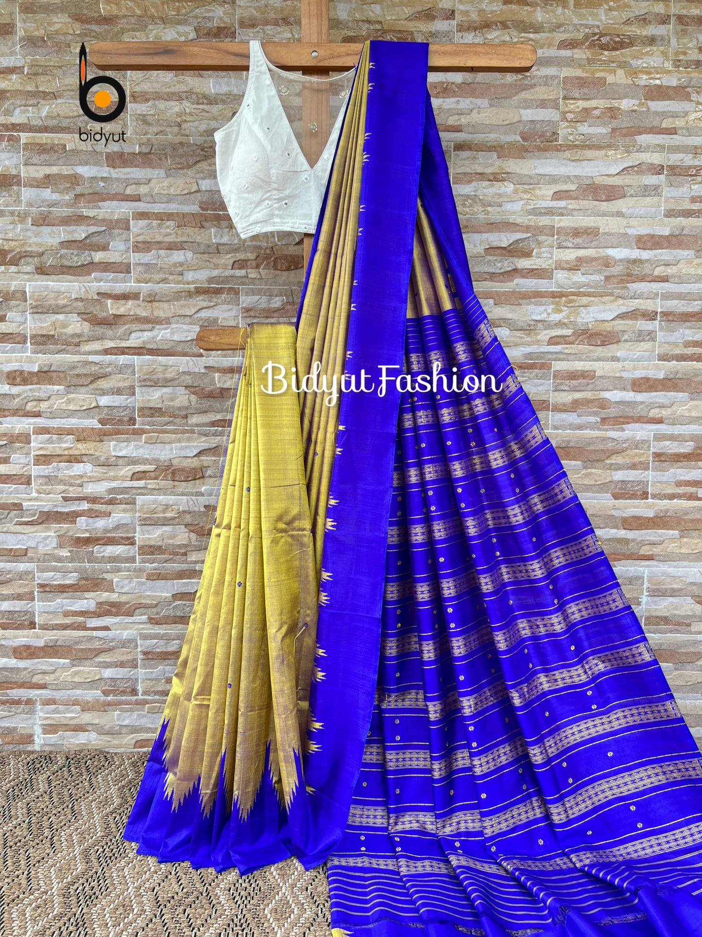 Olive Green color Berhampuri Double Palla Silk Saree |Odisha handloom Silk