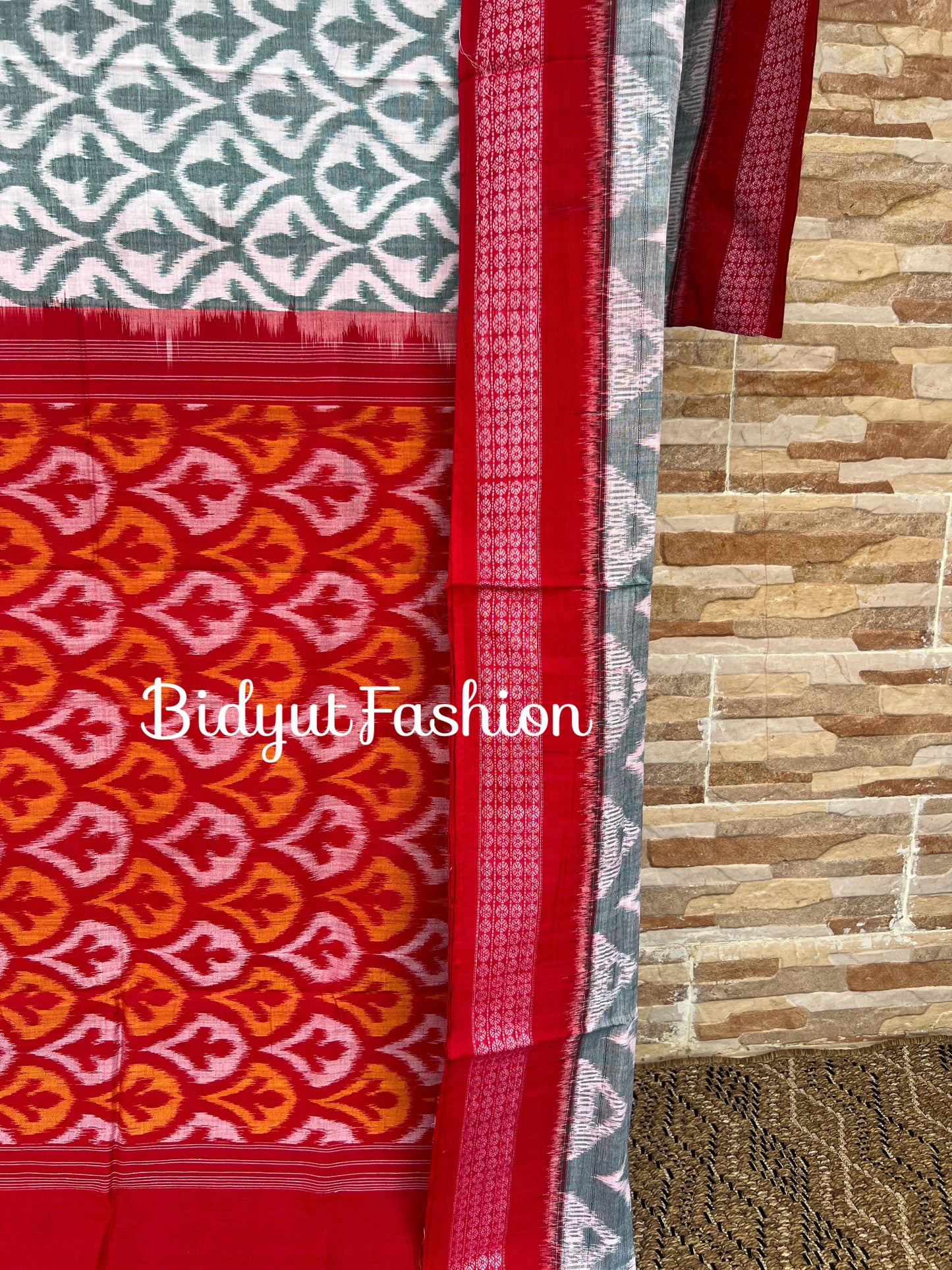 Handlooms of Odisha Sambalpuri Ikat Cotton Saree White Red Color