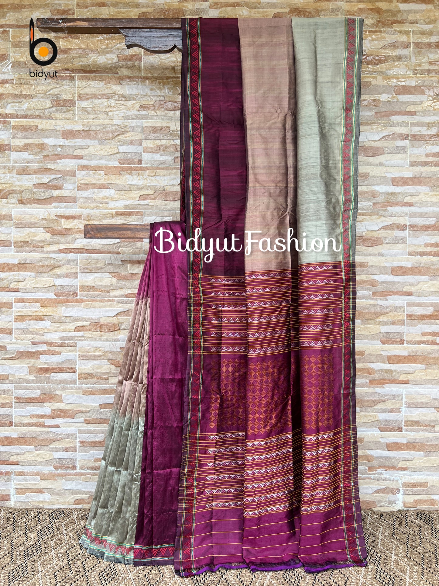 Odisha handloom| Dongria design| Nuapatna Ikat Silk Saree Beige Burgundy dual shade