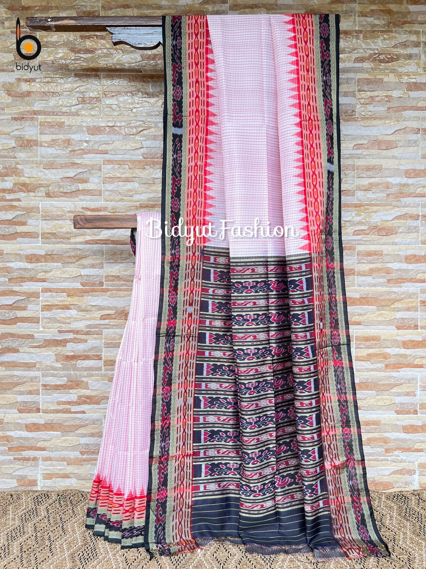 Handlooms of Odisha Sachipar Nuapatna Khandua Ikat Silk Sarees White color
