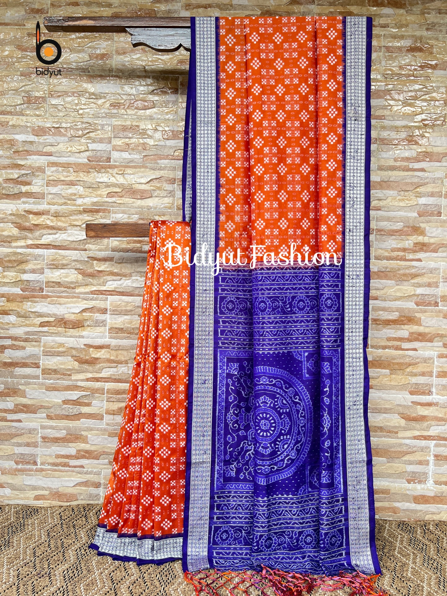 Handlooms of Odisha Sambalpuri double Ikat Passapalli Silk Saree Orange color