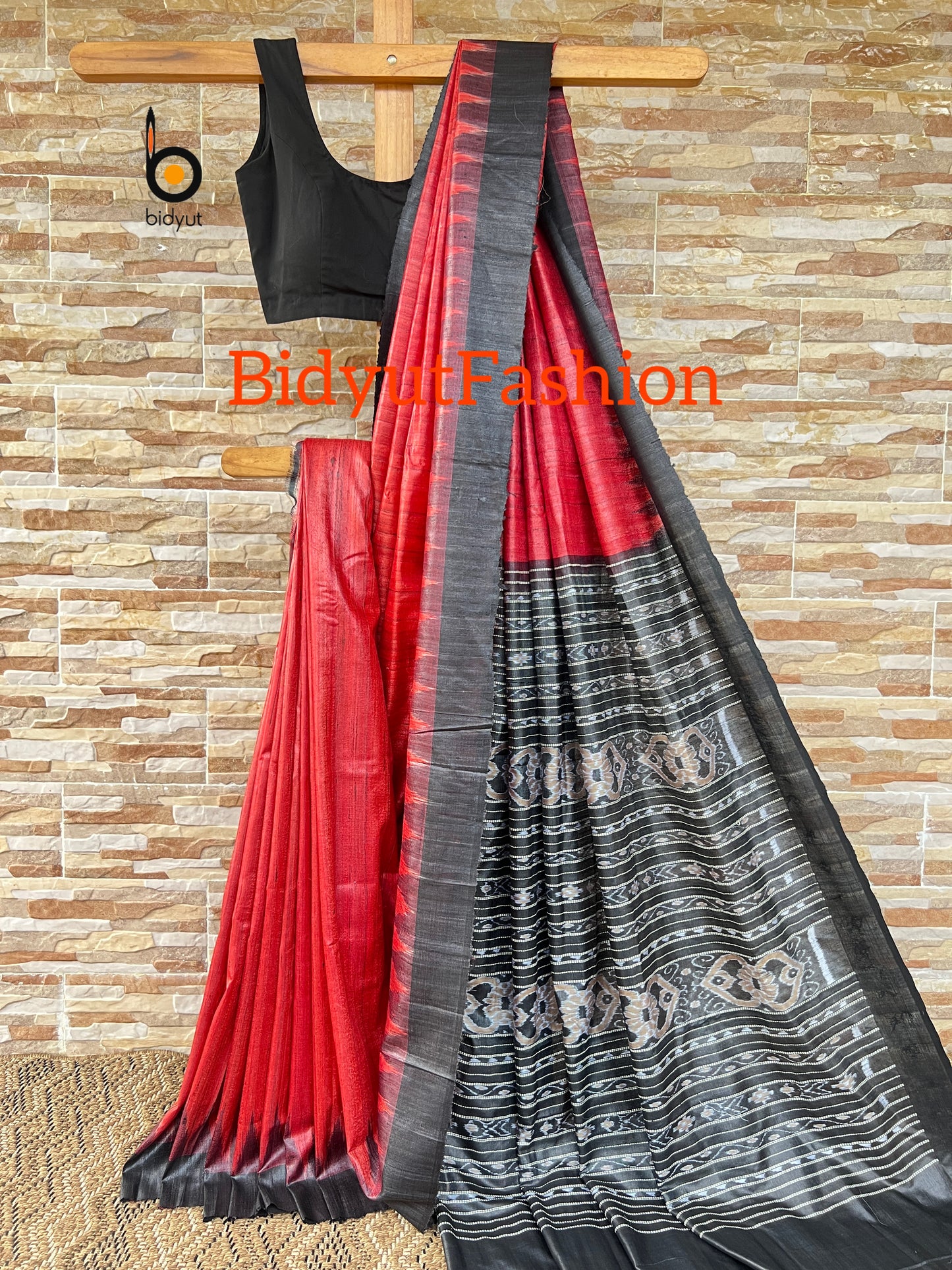 Handlooms of Odisha| Gopalpur Ghicha Tussar Silk Saree - Red color