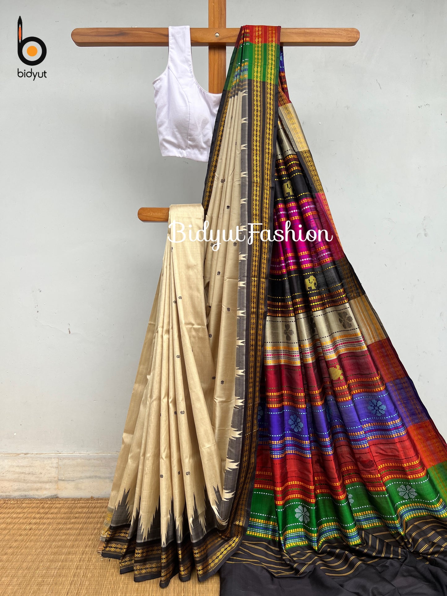 Handlooms of Odisha Berhampuri Double Palla Silk Saree Beige color
