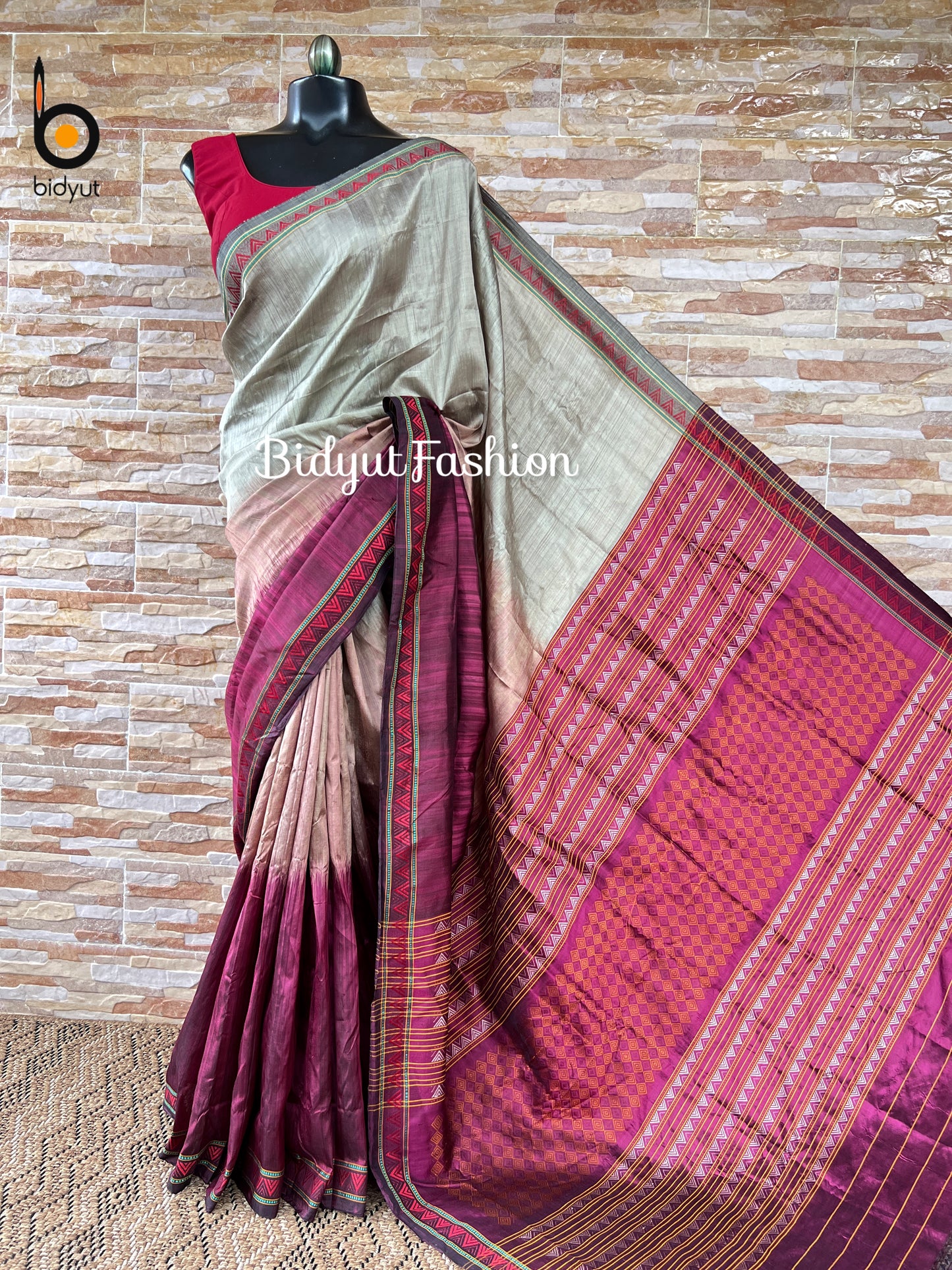 Odisha handloom| Dongria design| Nuapatna Ikat Silk Saree Beige Burgundy dual shade