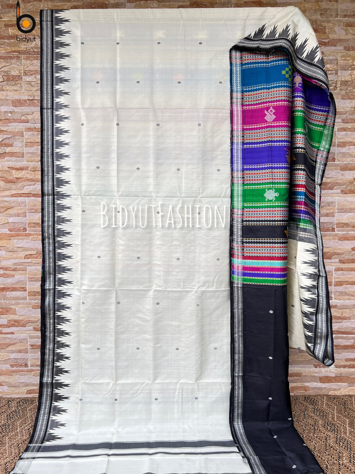 Handlooms of Odisha Berhampuri Double Palla Silk Saree White color