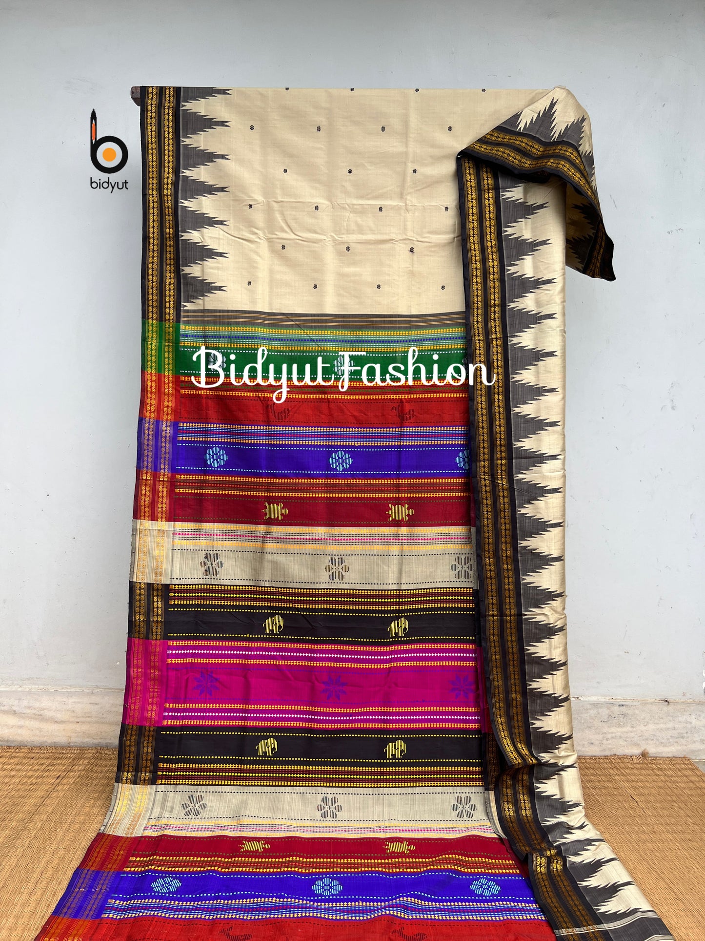 Handlooms of Odisha Berhampuri Double Palla Silk Saree Beige color