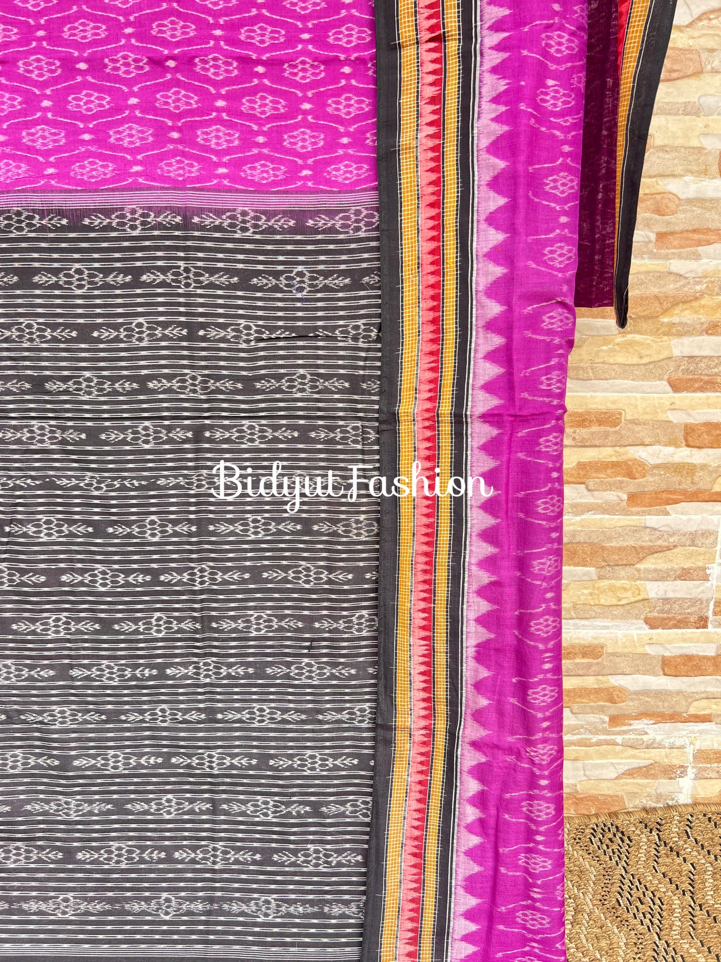 Handlooms of Odisha Sambalpuri Ikat cotton saree Pink color