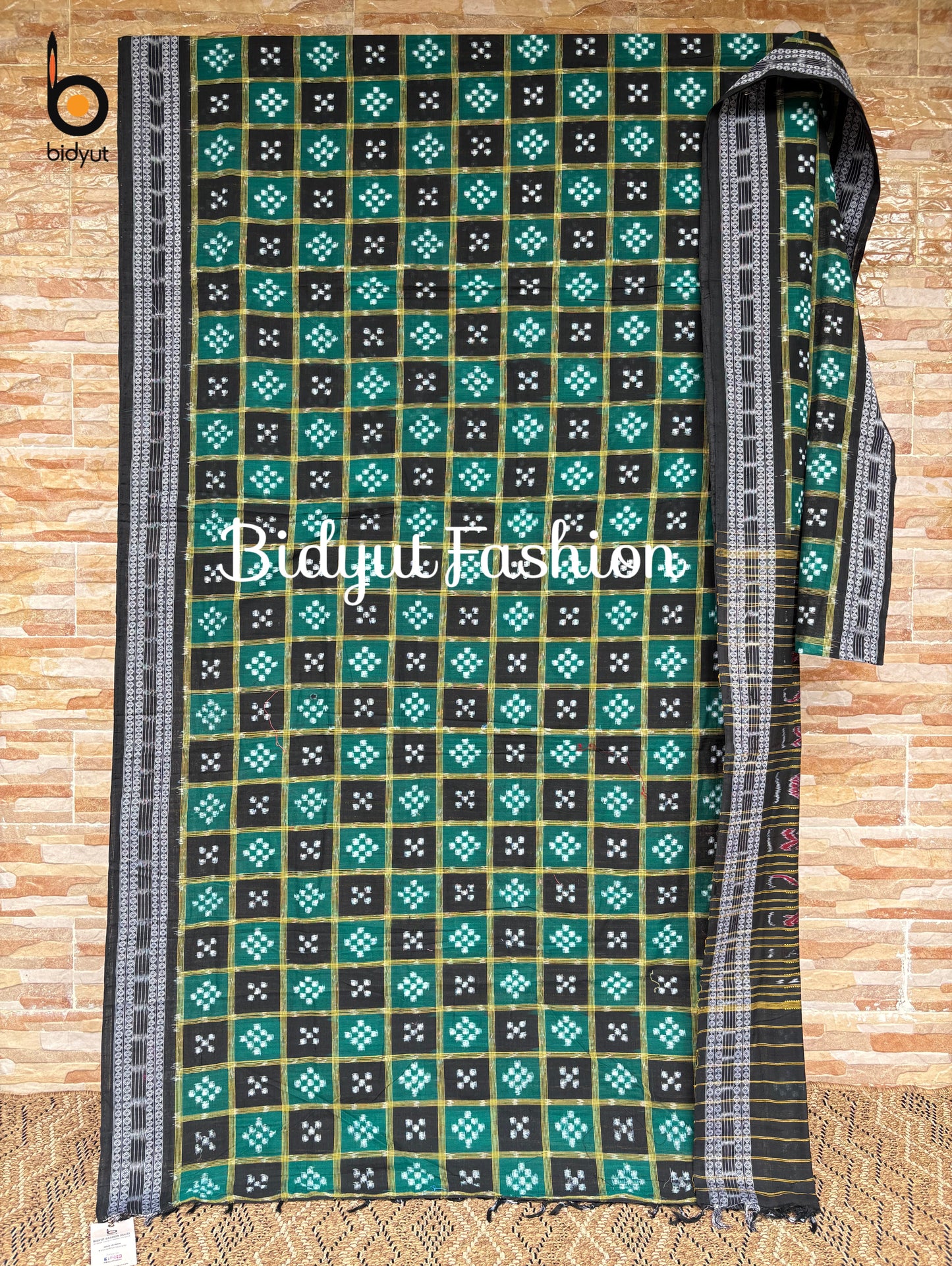 Handlooms of Odisha Sambalpuri Double Ikat Passapalli Cotton Saree Green color