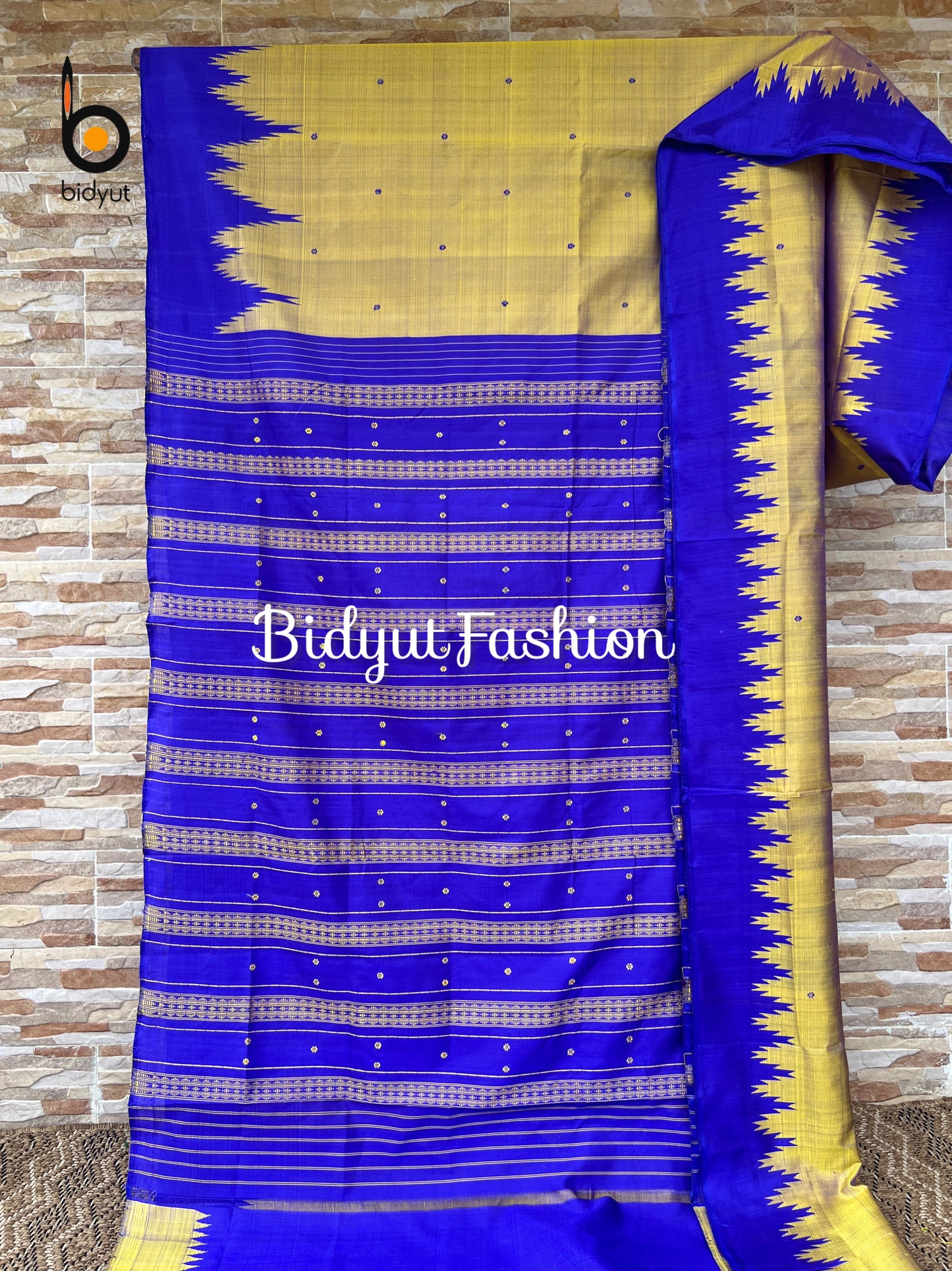 Olive Green color Berhampuri Double Palla Silk Saree |Odisha handloom Silk